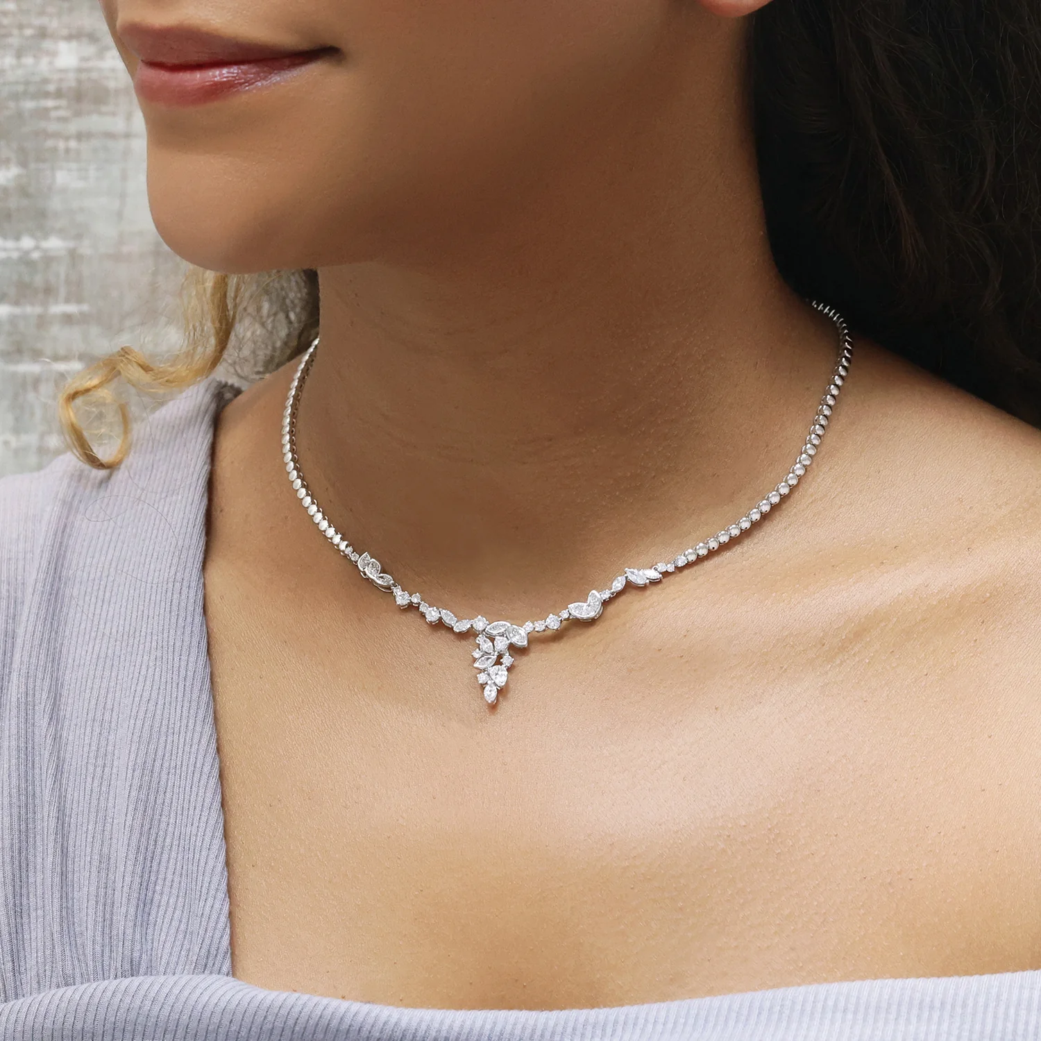 18ct White gold Diamond Cascade Necklace - Image 3