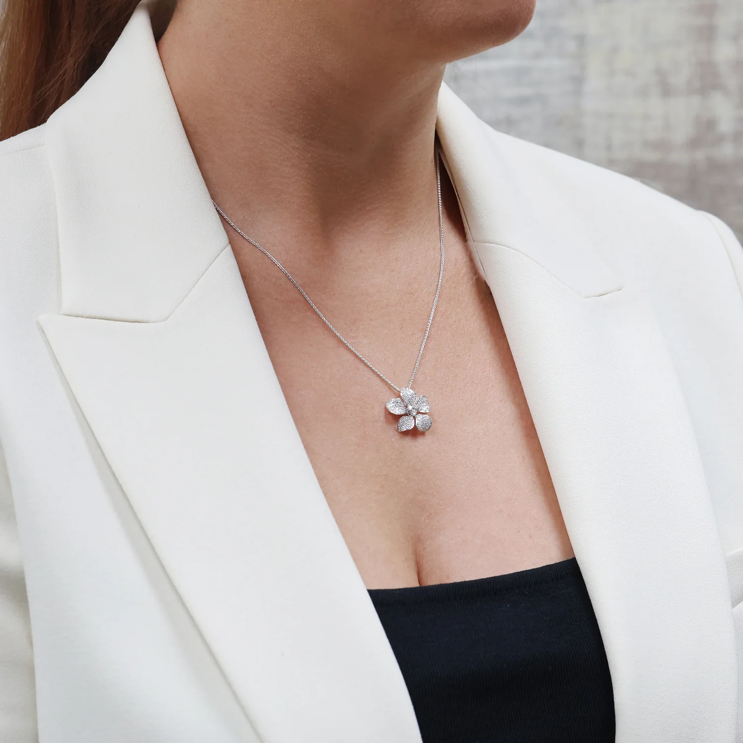 18ct White Gold Diamond Flower Petal Pendant - Image 3