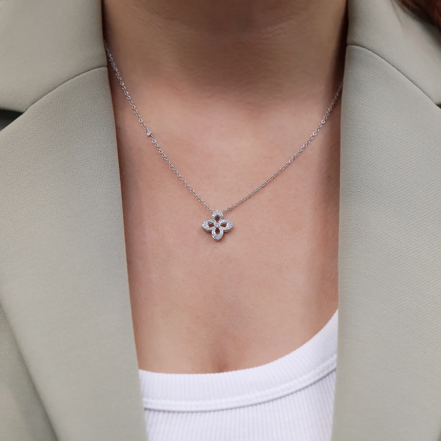 18ct White Gold Diamond Set Large Primavera Pendant - Image 3