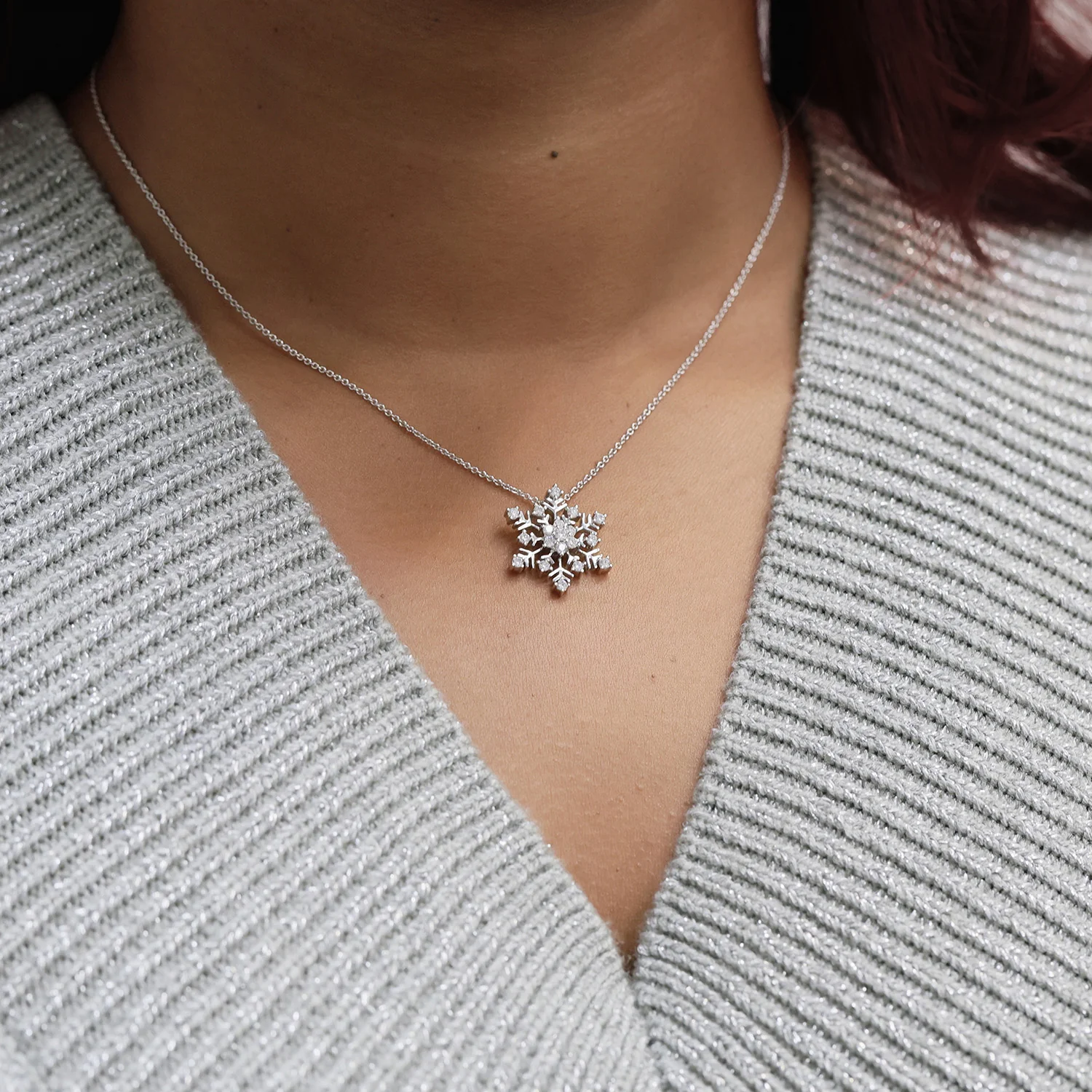 18ct White Gold Diamond Snowflake Pendant - Image 3