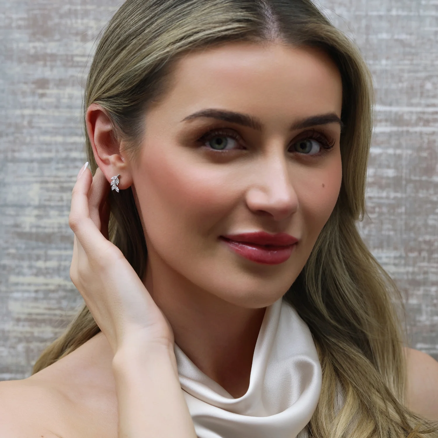 18ct White Gold Marquise Diamond Leaf Stud Earrings - Image 2
