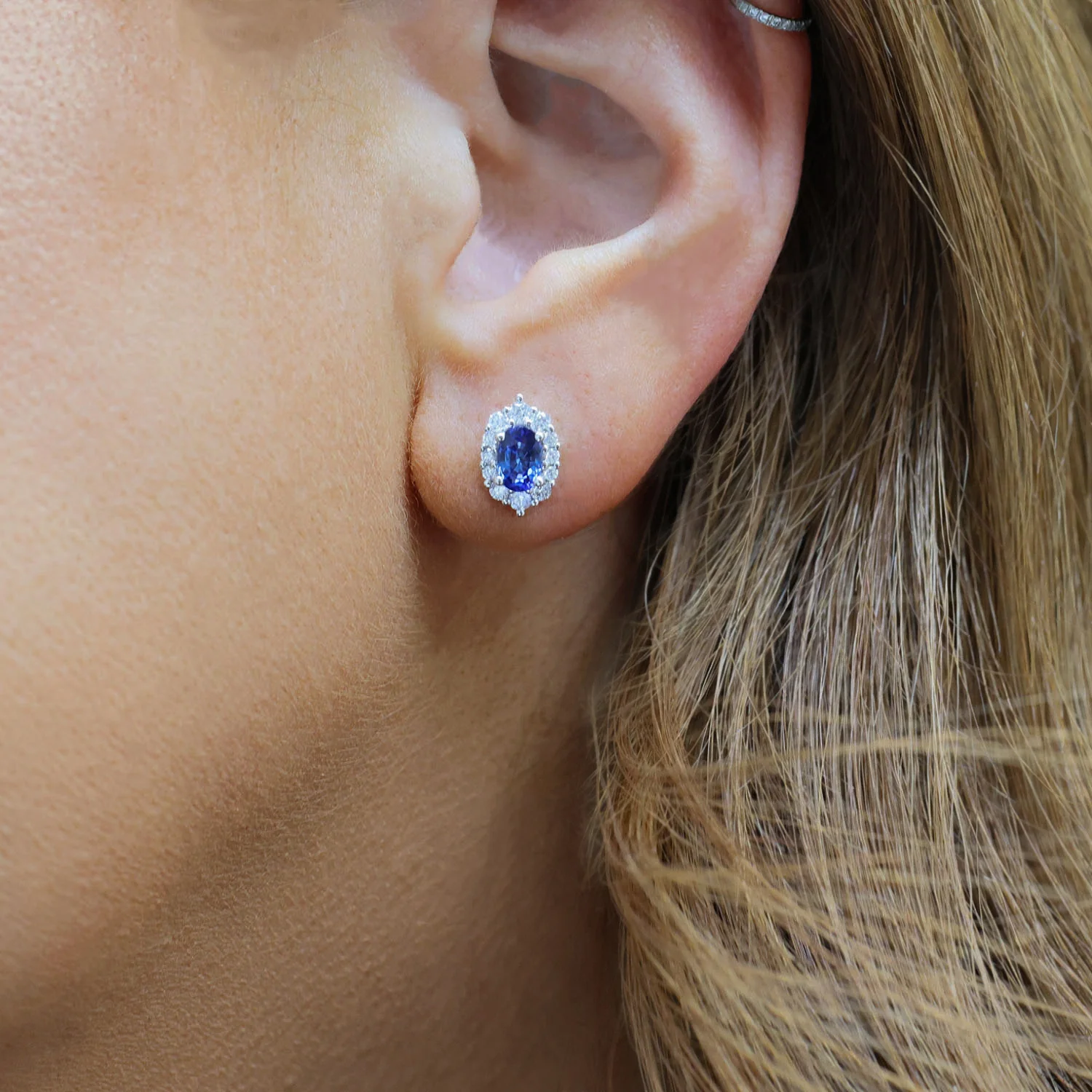 18ct White Gold Oval Sapphire And Diamond Halo Stud Earrings - Image 3
