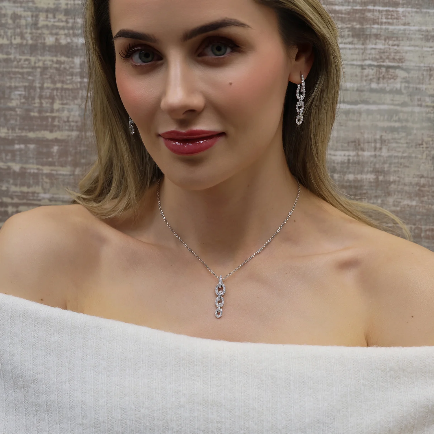 18ct White Gold Round Brilliant Cut Diamond Link Design Drop Necklace - Image 2