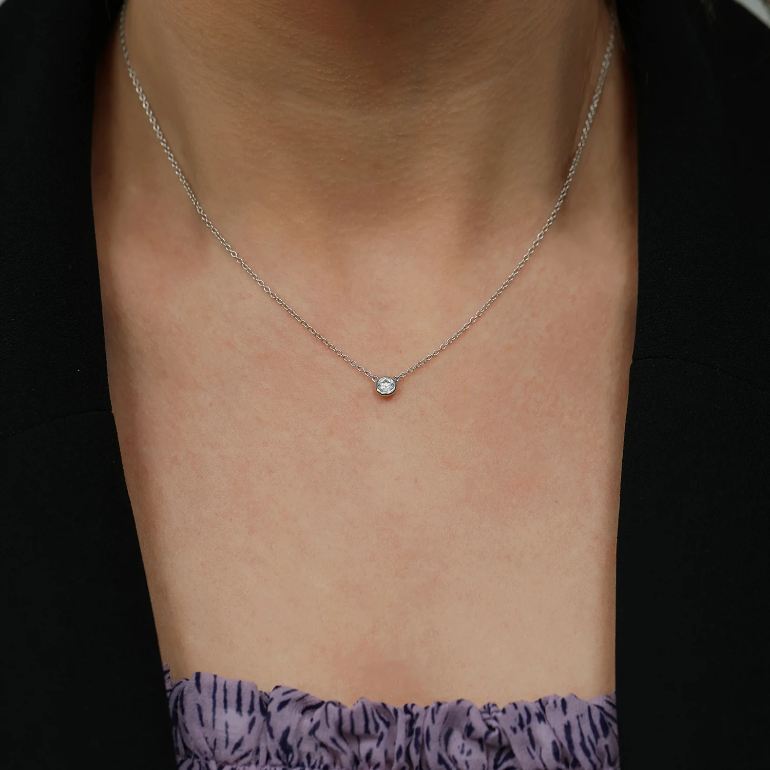 18ct White Gold Solitaire Diamond Pendant - Image 2