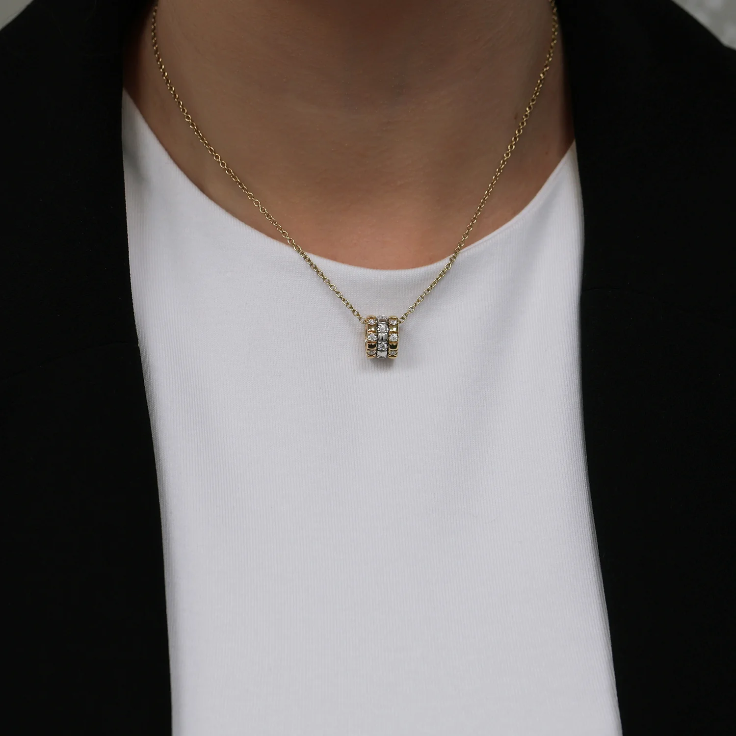 18ct White, Rose & Yellow Gold Round Brilliant Cut Diamond Barrel Pendant - Image 2