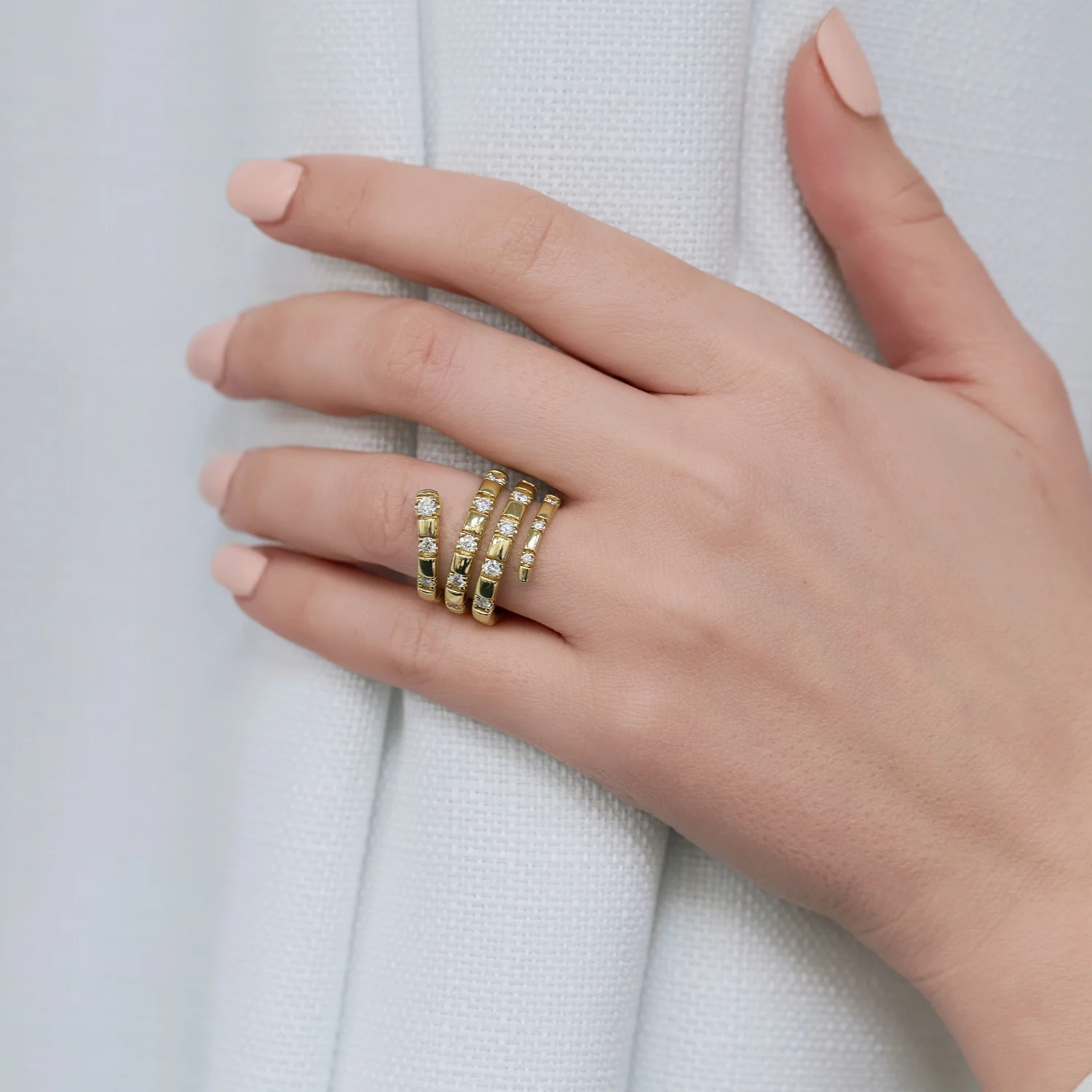 18ct Yellow Gold Four Row Diamond Set Ring - Image 3