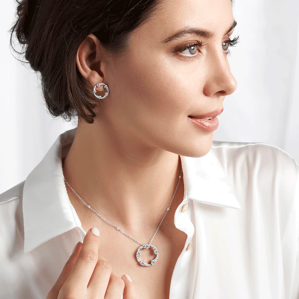 OPEIA Collection 18ct White Gold Diamond Fancy Large Circle Pendant With Chain - Image 3