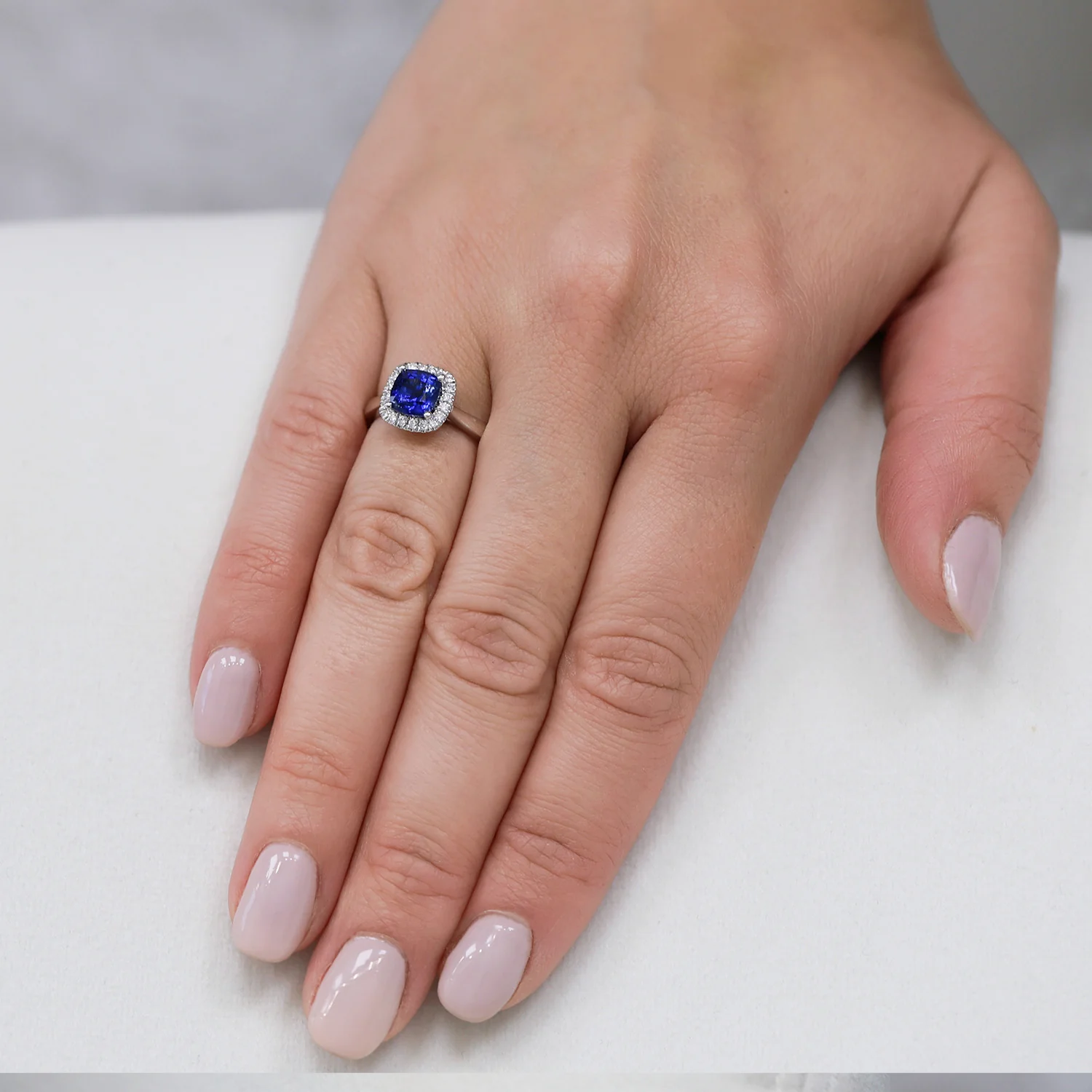 Platinum Cushion Cut Blue Sapphire & Round Brilliant Cut Diamond Halo Ring - Image 3