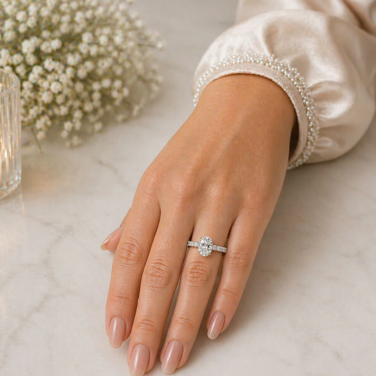 Platinum GIA Certificated 2.51 Carat Oval Cut Diamond Single Stone Ring With Oval Cut Diamond Shoulders - Image 2