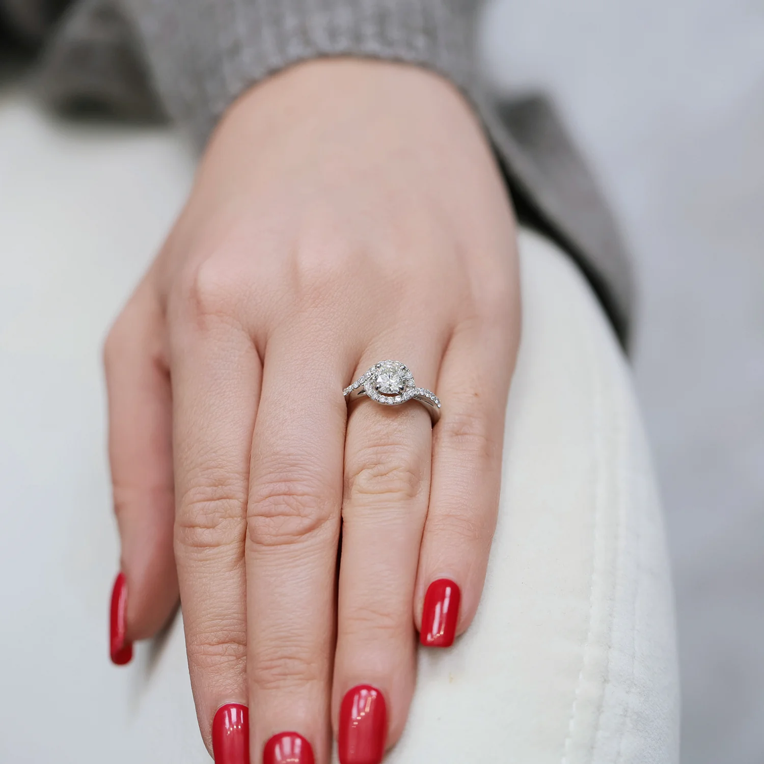 Platinum GIA Certificated Round Brilliant Cut Diamond Ring With Twist Diamond Shoulders - Image 2