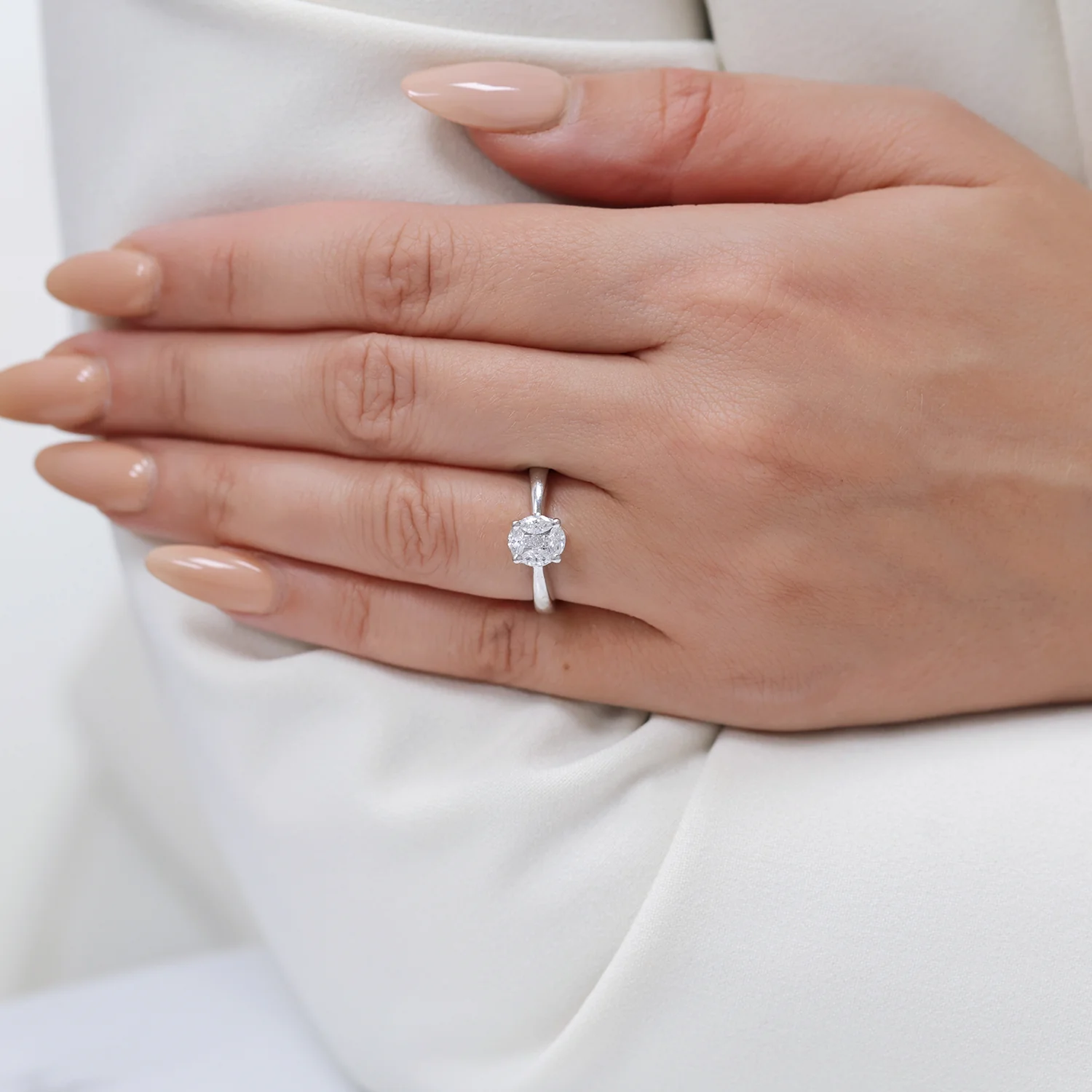 Platinum Princess Cut And Marquise Cut Diamond Oval Shape Cluster Ring - Image 2