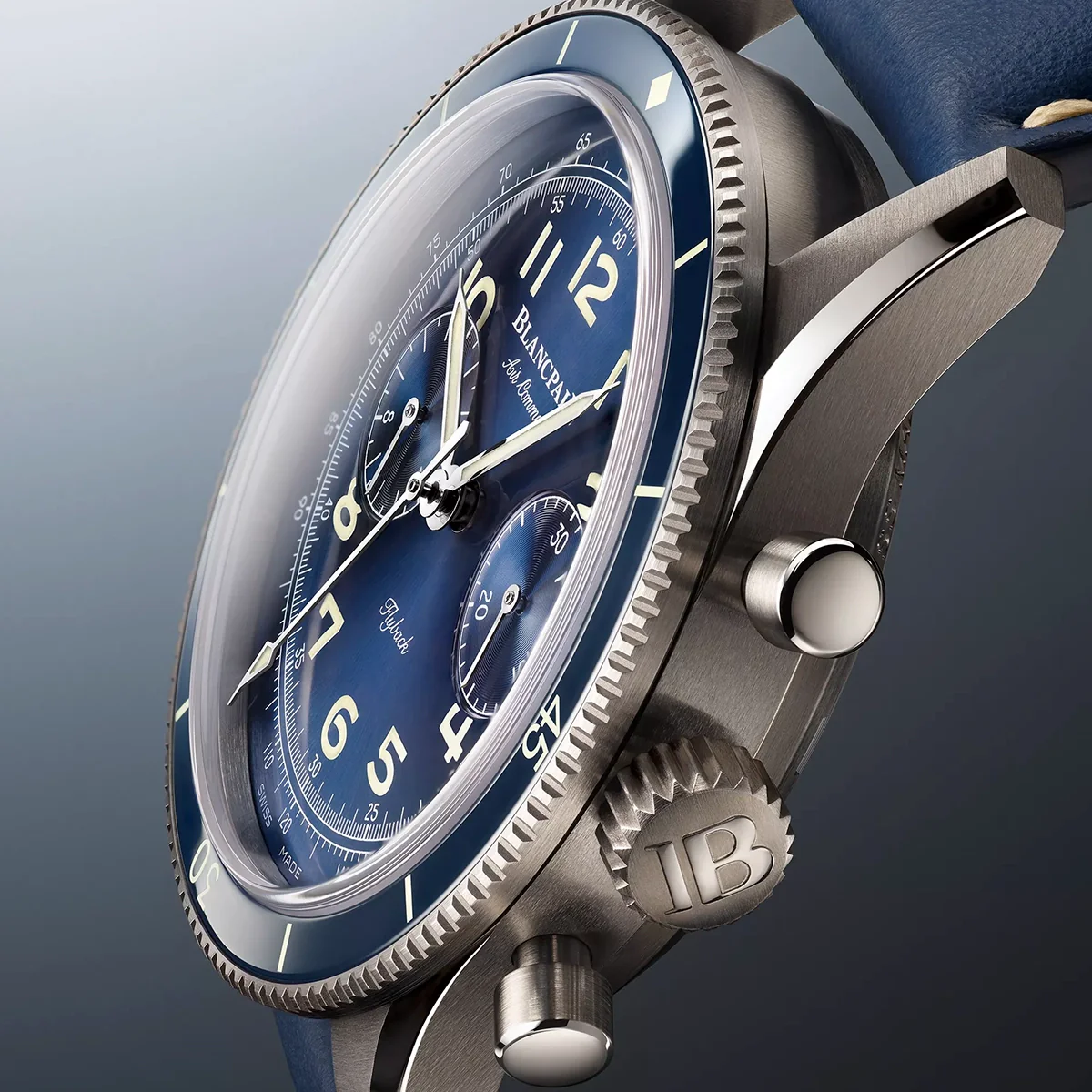 Air Command Flyback Chronograph 42.5mm Blue Dial Titanium Watch - Image 5