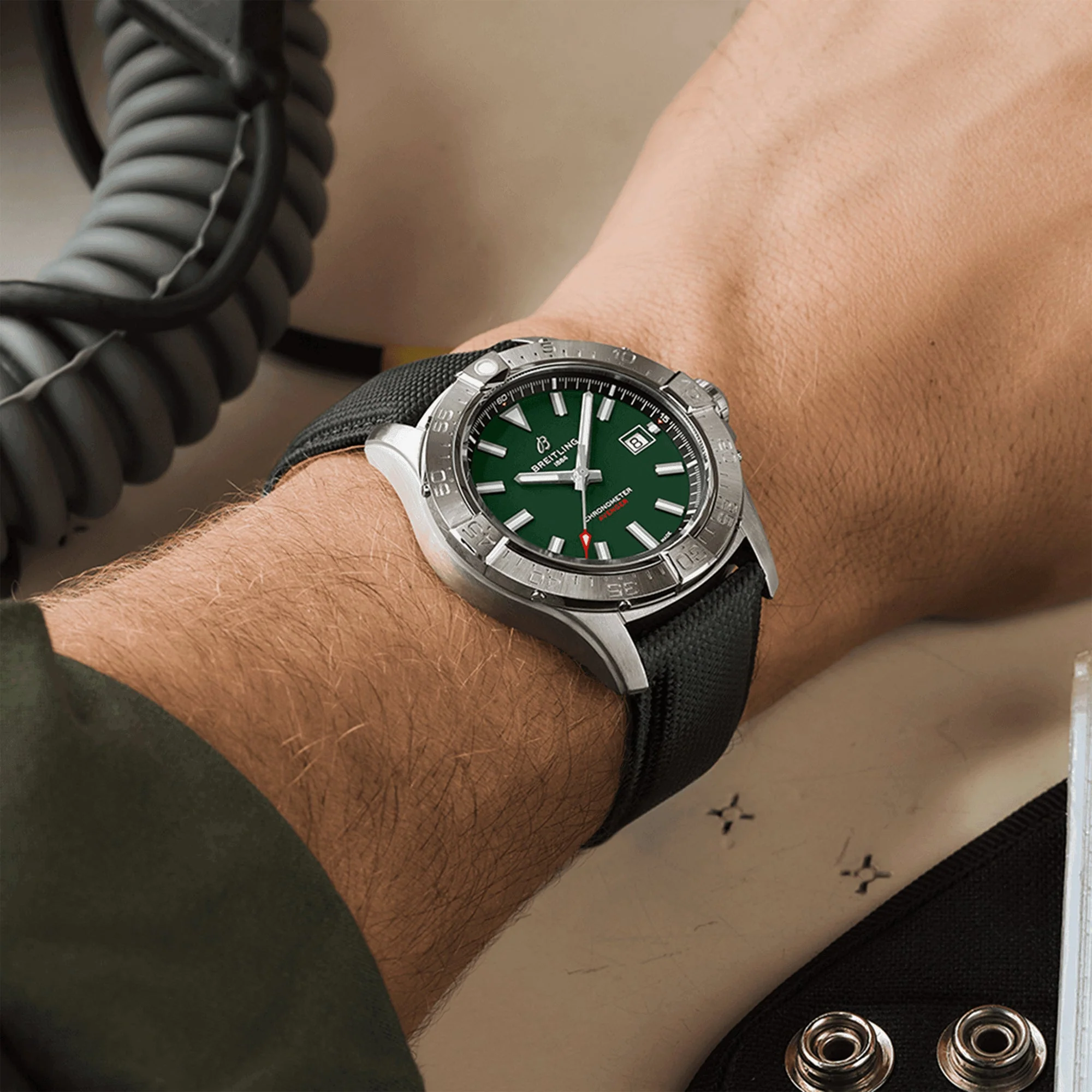 Avenger 42mm Green Dial Automatic Strap Watch - Image 6