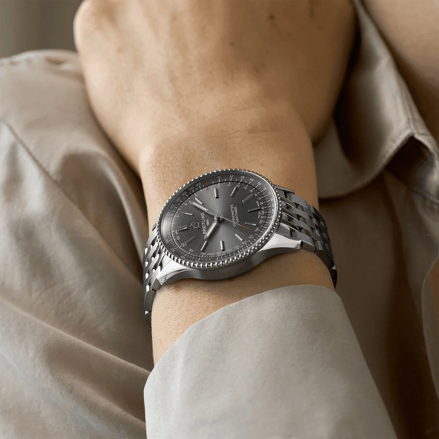 Navitimer 36mm Sunray Grey Dial Ladies Bracelet Watch - Image 5