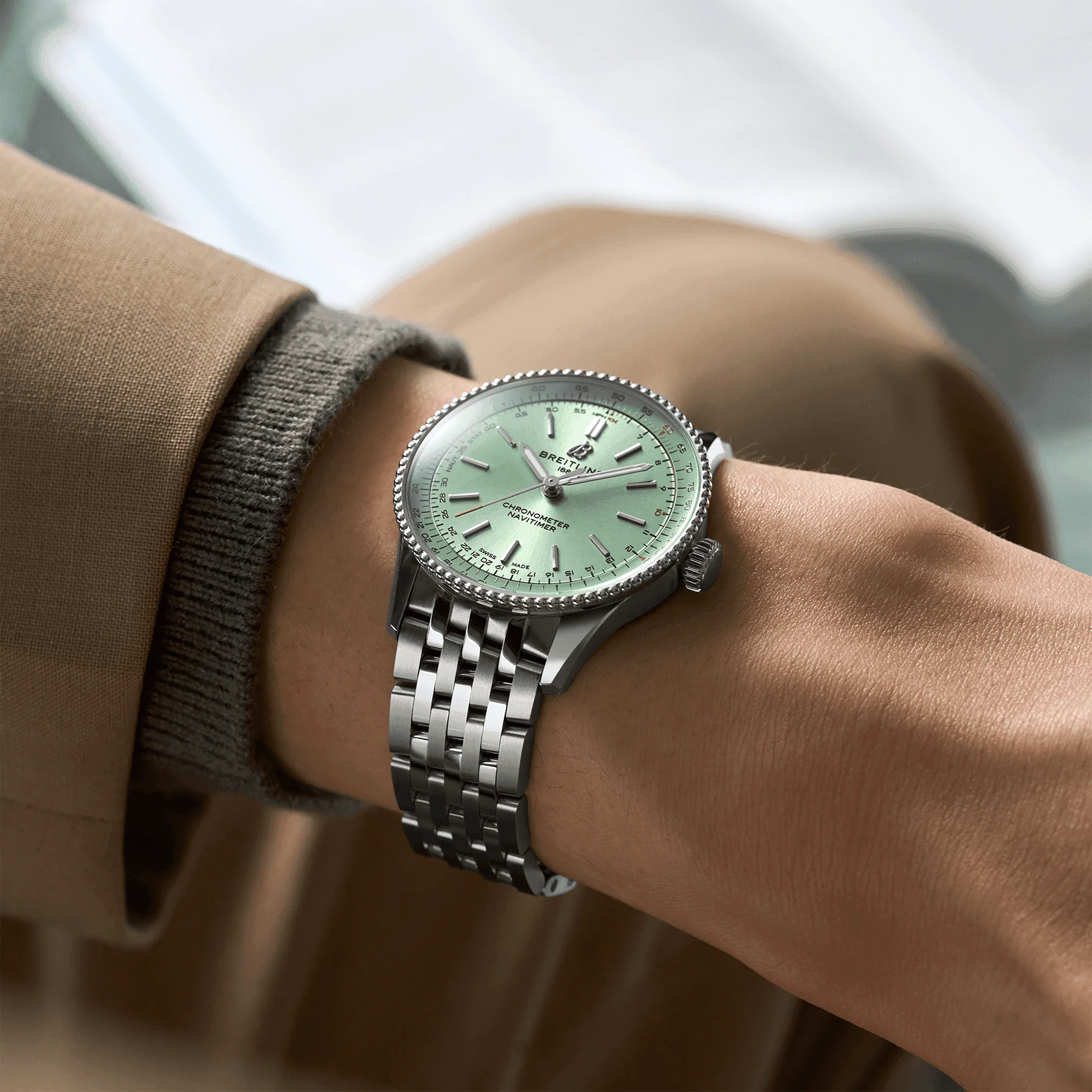 Navitimer 36mm Mint Green Dial Ladies Bracelet Watch - Image 5