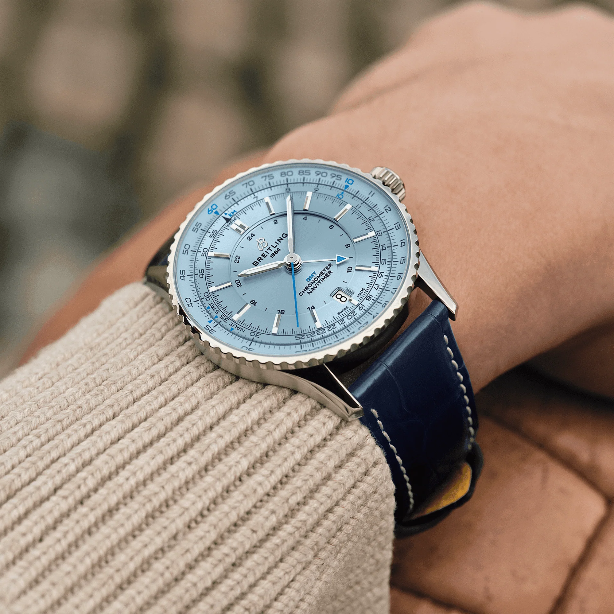 Navitimer GMT 41mm Ice Blue Dial Men's Automatic Strap Watch - Image 5