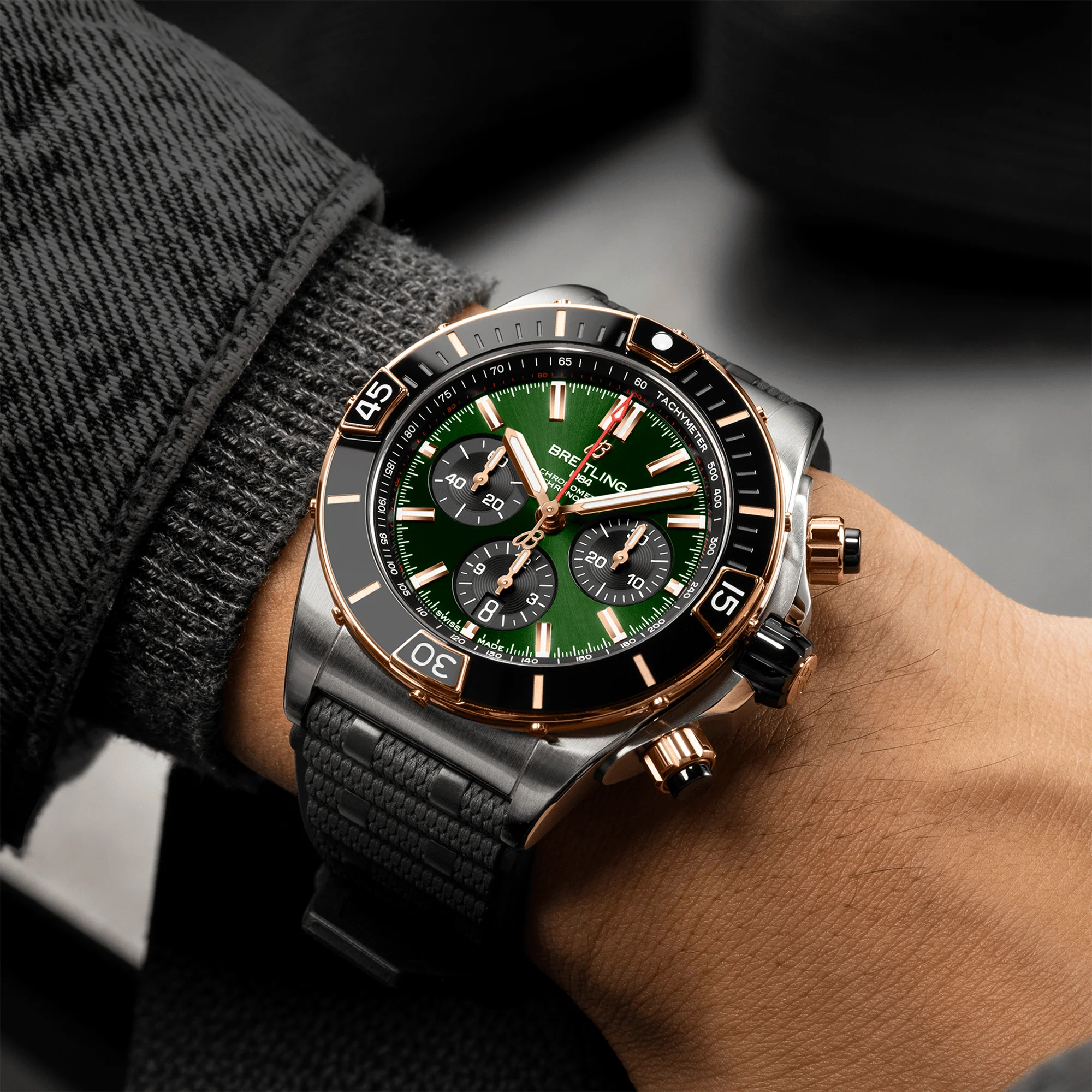 Super Chronomat 44mm Two-Tone Green Dial Men's Automatic Watch Black Strap - Image 3