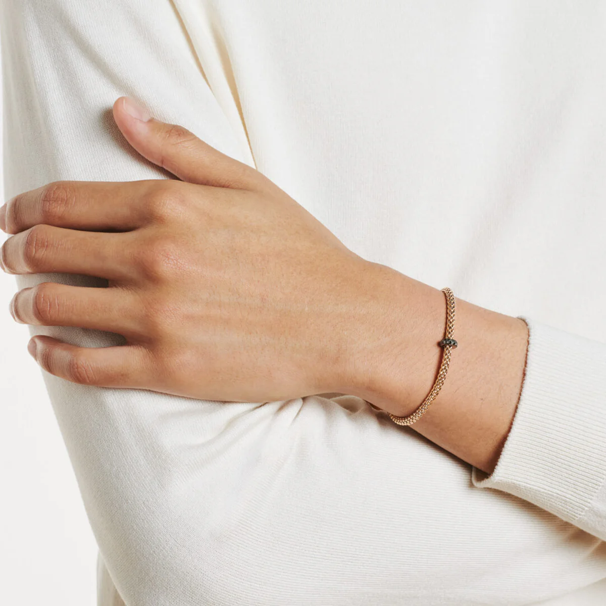 Prima 18ct Rose Gold Bracelet With Pavé Set Black Diamonds - Image 4