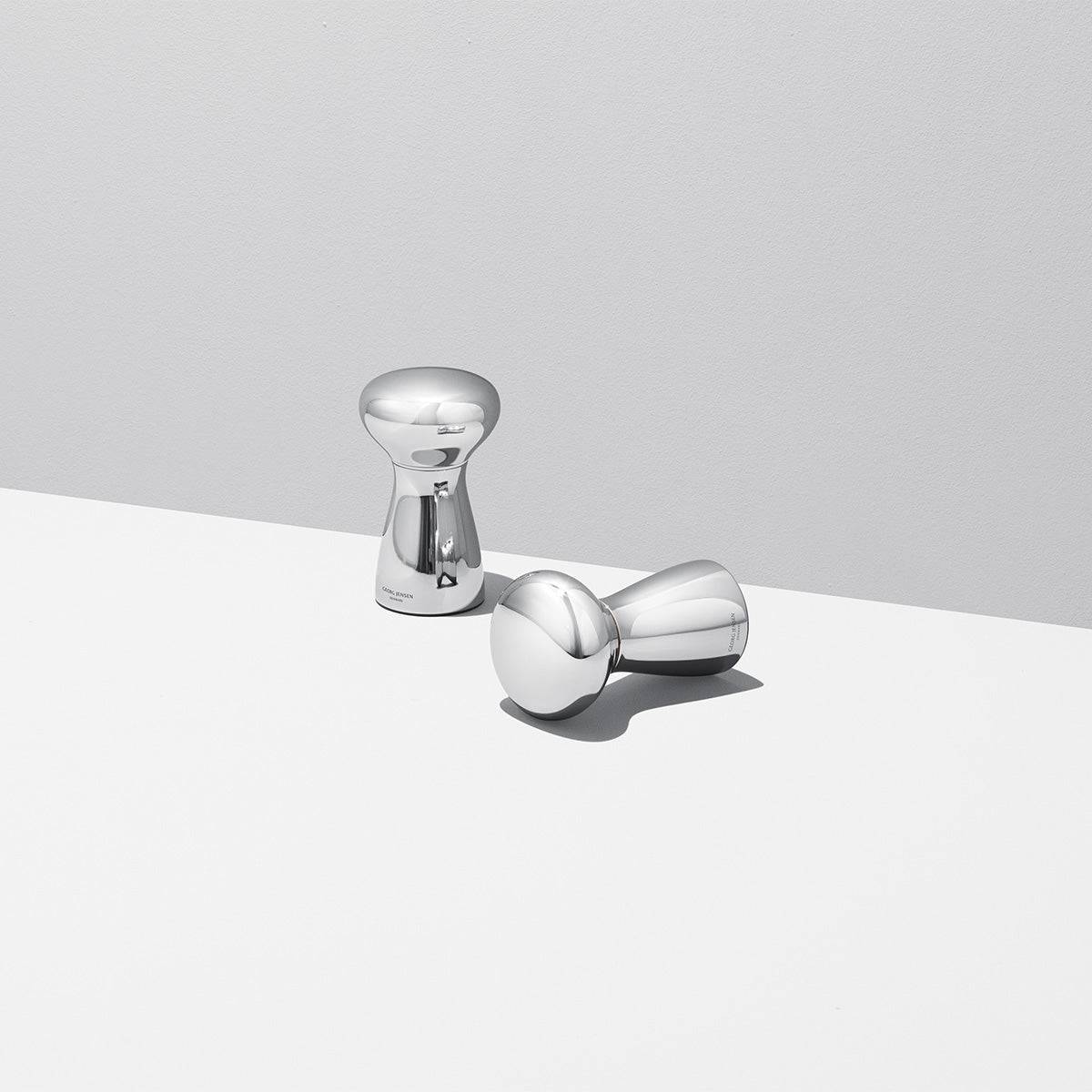Alfredo Small Salt And Pepper Shakers - Image 2