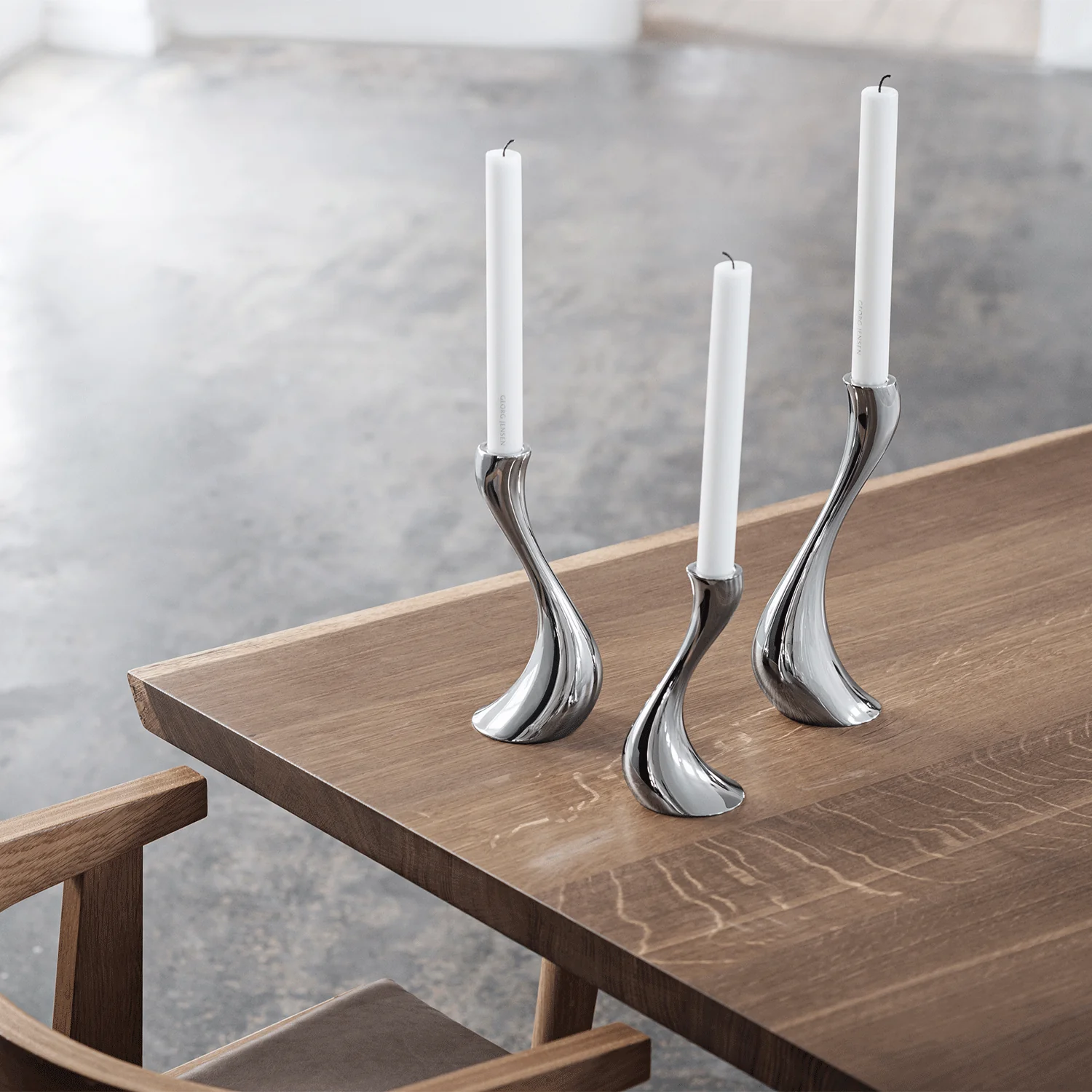 Cobra Medium Candlesticks Set - Image 2