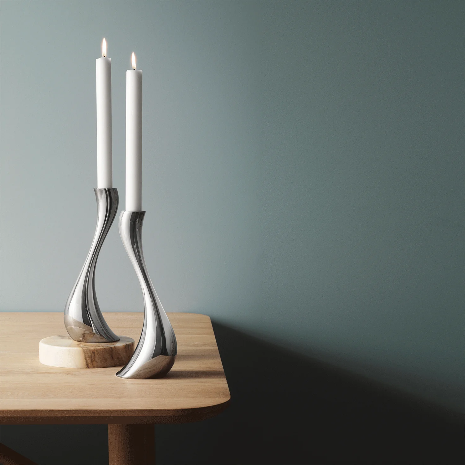 Cobra Medium Candlesticks Set - Image 3