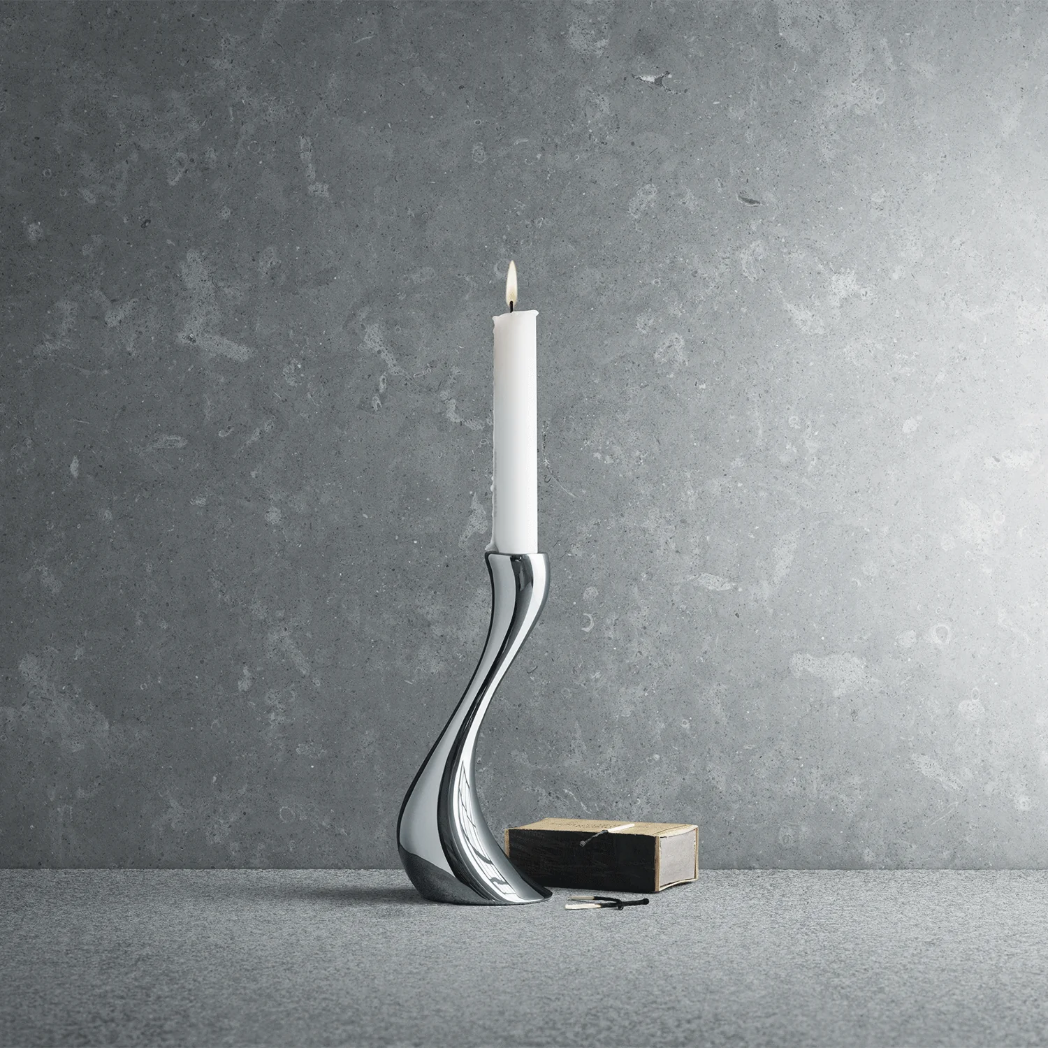 Cobra Medium Candlesticks Set - Image 5