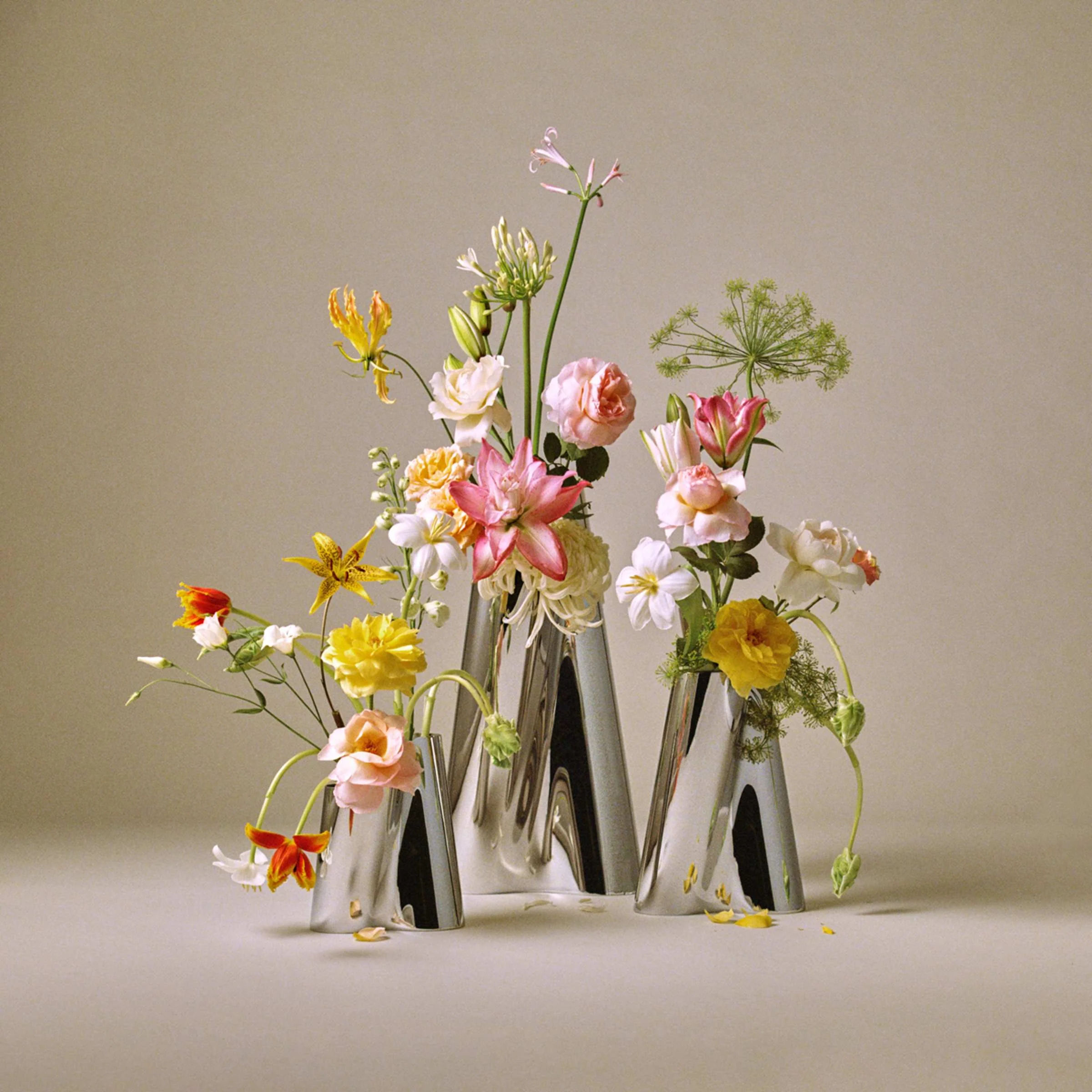 Lituus Stainless Steel Floor Vase - Image 3