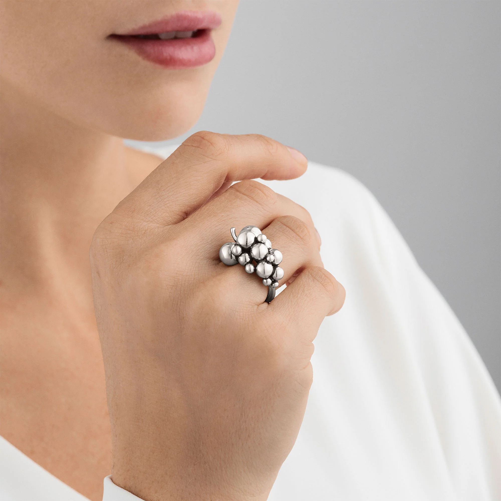 Moonlight Grapes Silver Small Ring - Image 2