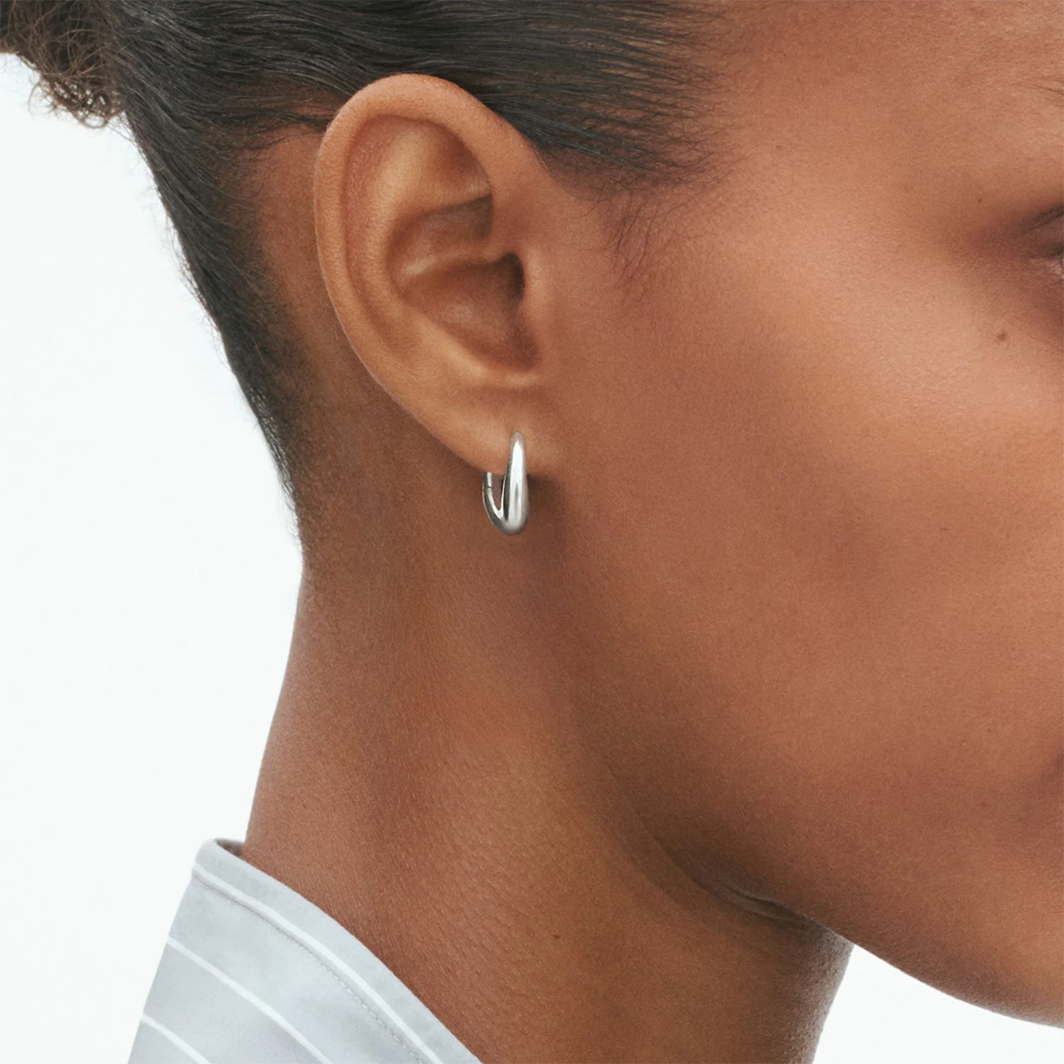 Offspring Medium Hoop Earrings - Image 6