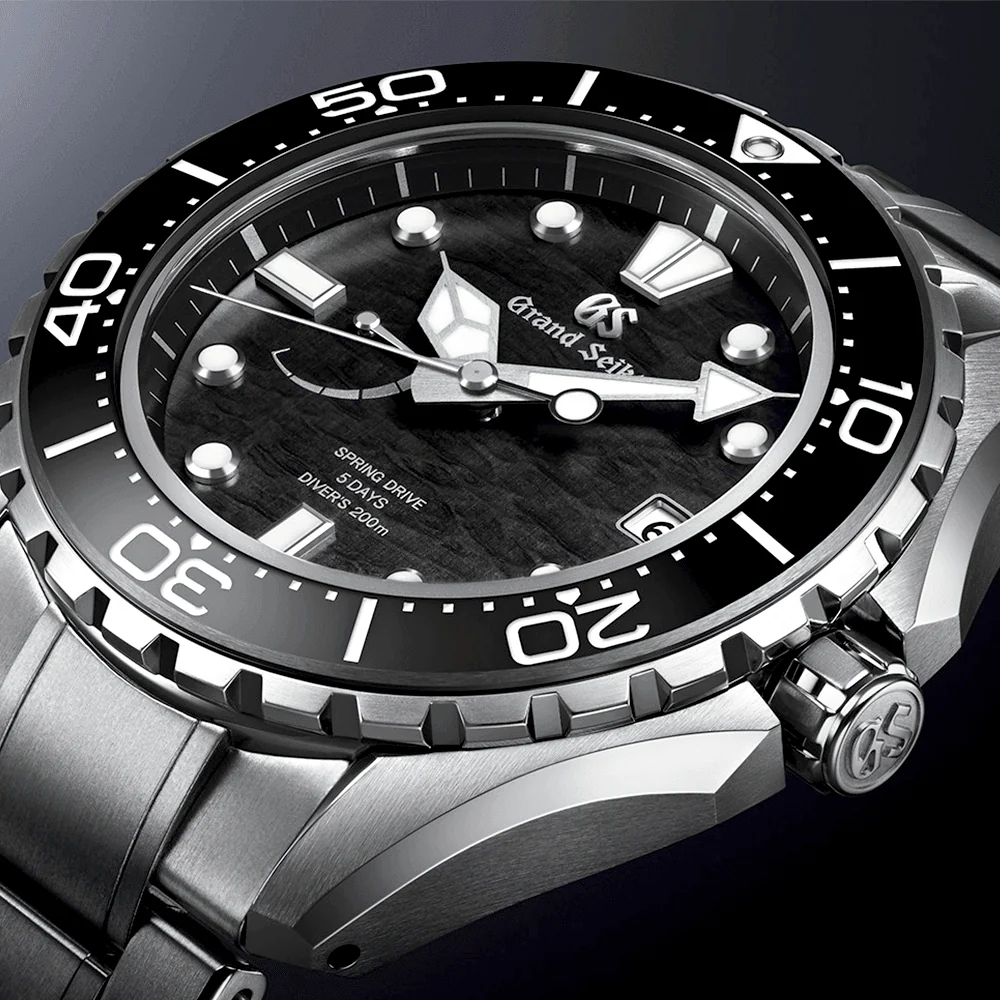 Evolution 9 43.8mm Black Dial Men's Titanium Spring-Drive Watch - Image 4