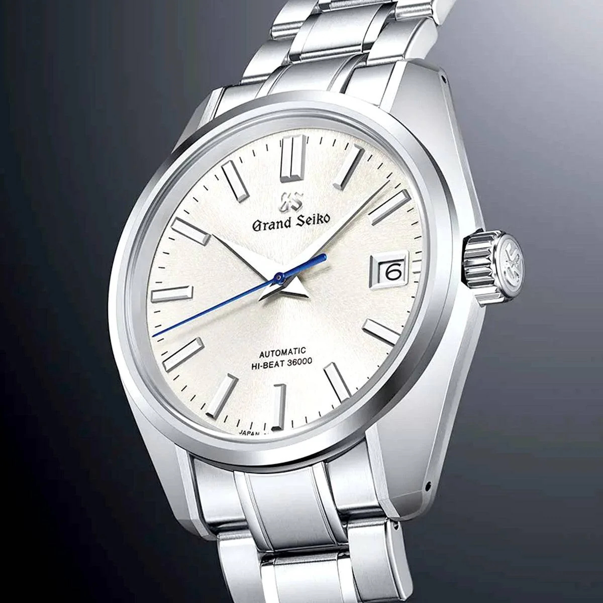 Heritage 'Snowfall Mount Iwate' 40mm Men's Bracelet Watch - Image 2