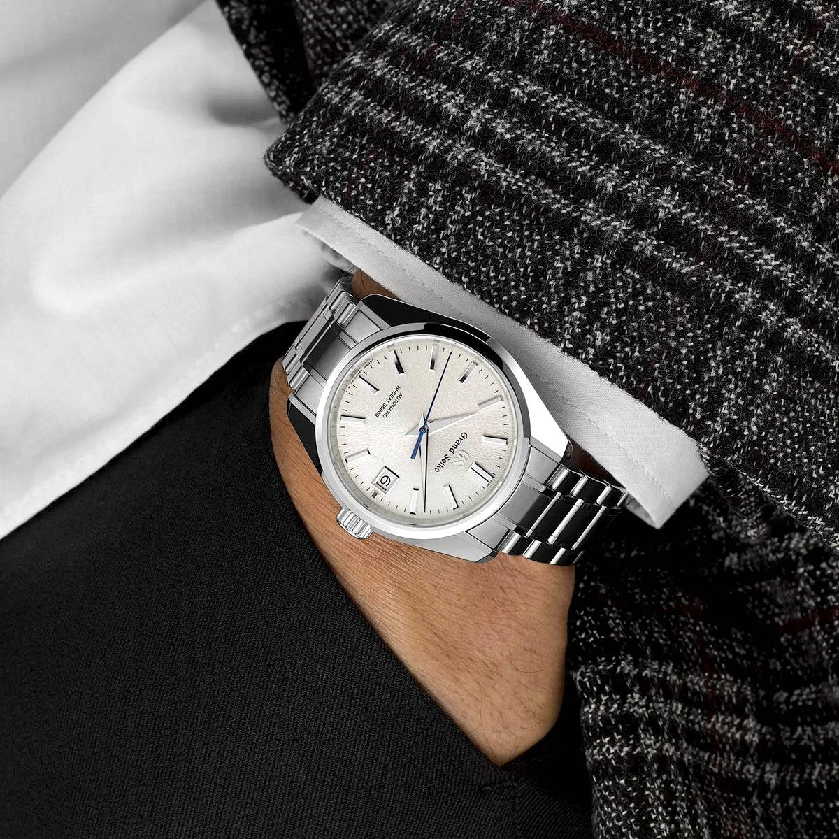 Heritage 'Snowfall Mount Iwate' 40mm Men's Bracelet Watch - Image 6