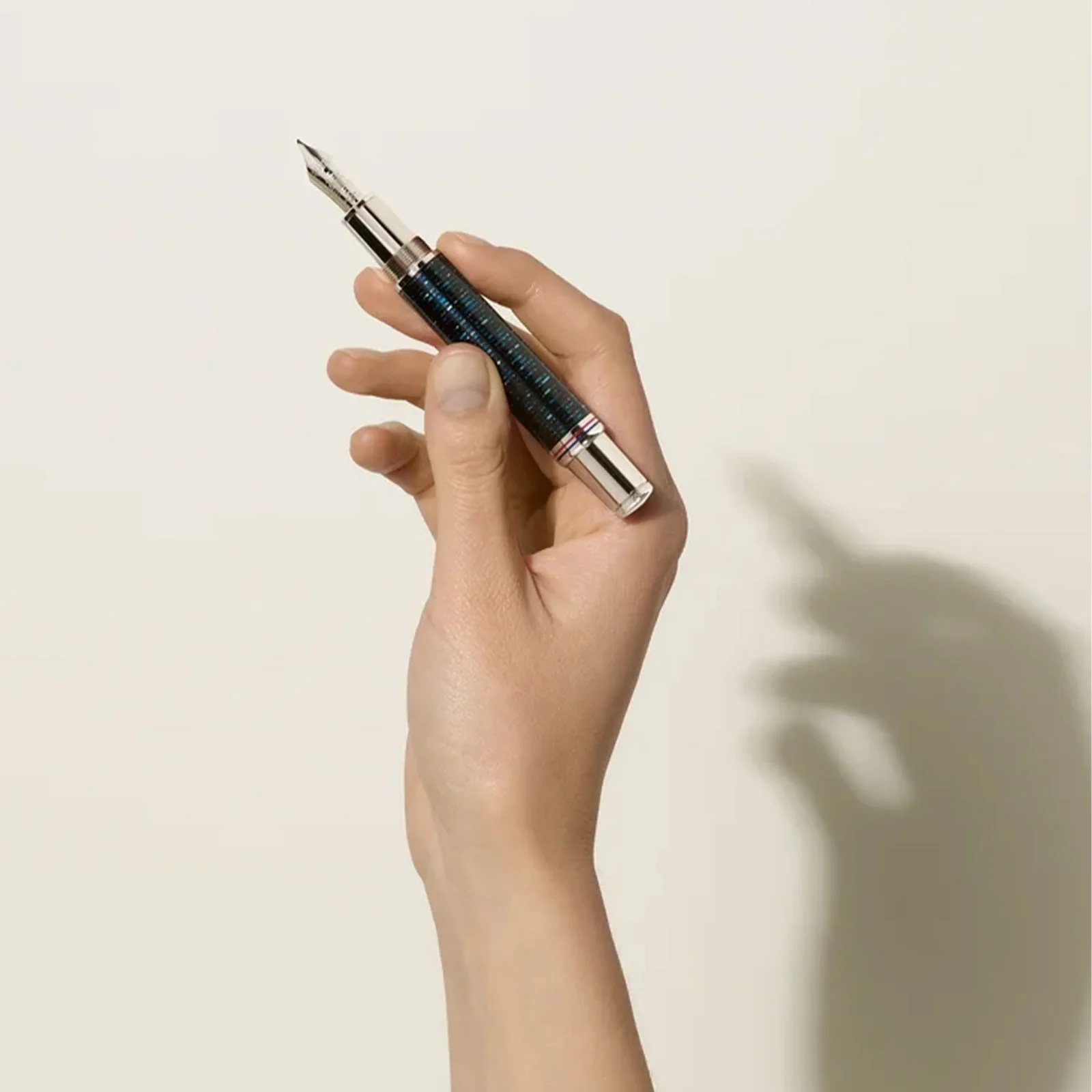Great Characters Homage to The Great Gatsby Special Edition Fountain Pen - Image 4