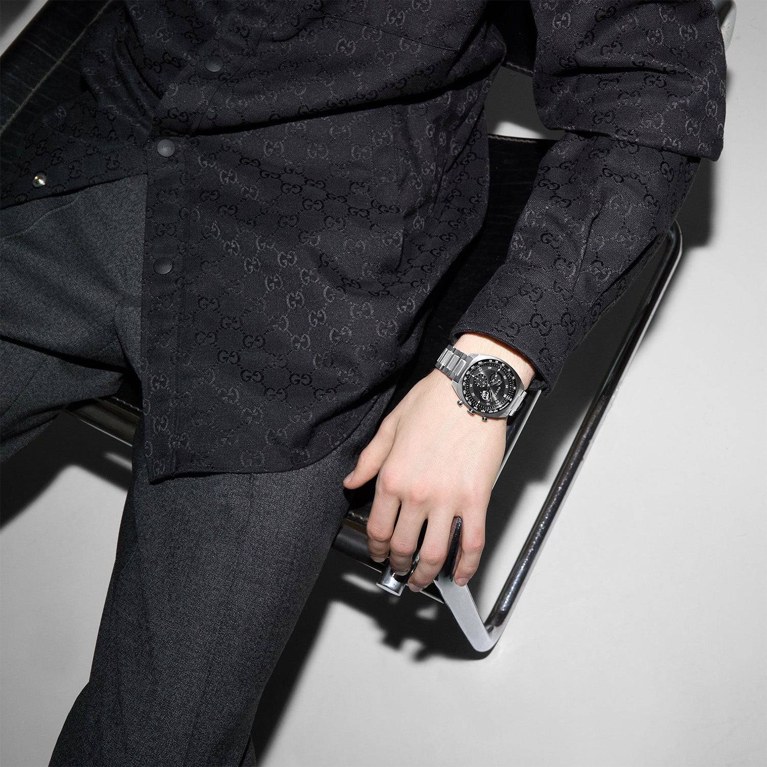 Gucci Interlocking 41mm Black Dial Men's Bracelet Watch - Image 4