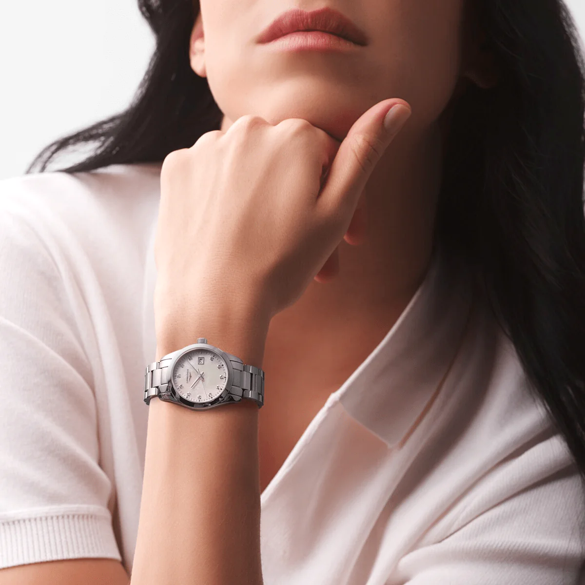 Conquest Classic 29.5mm White Mother of Pearl Dial Ladies Bracelet Watch - Image 2