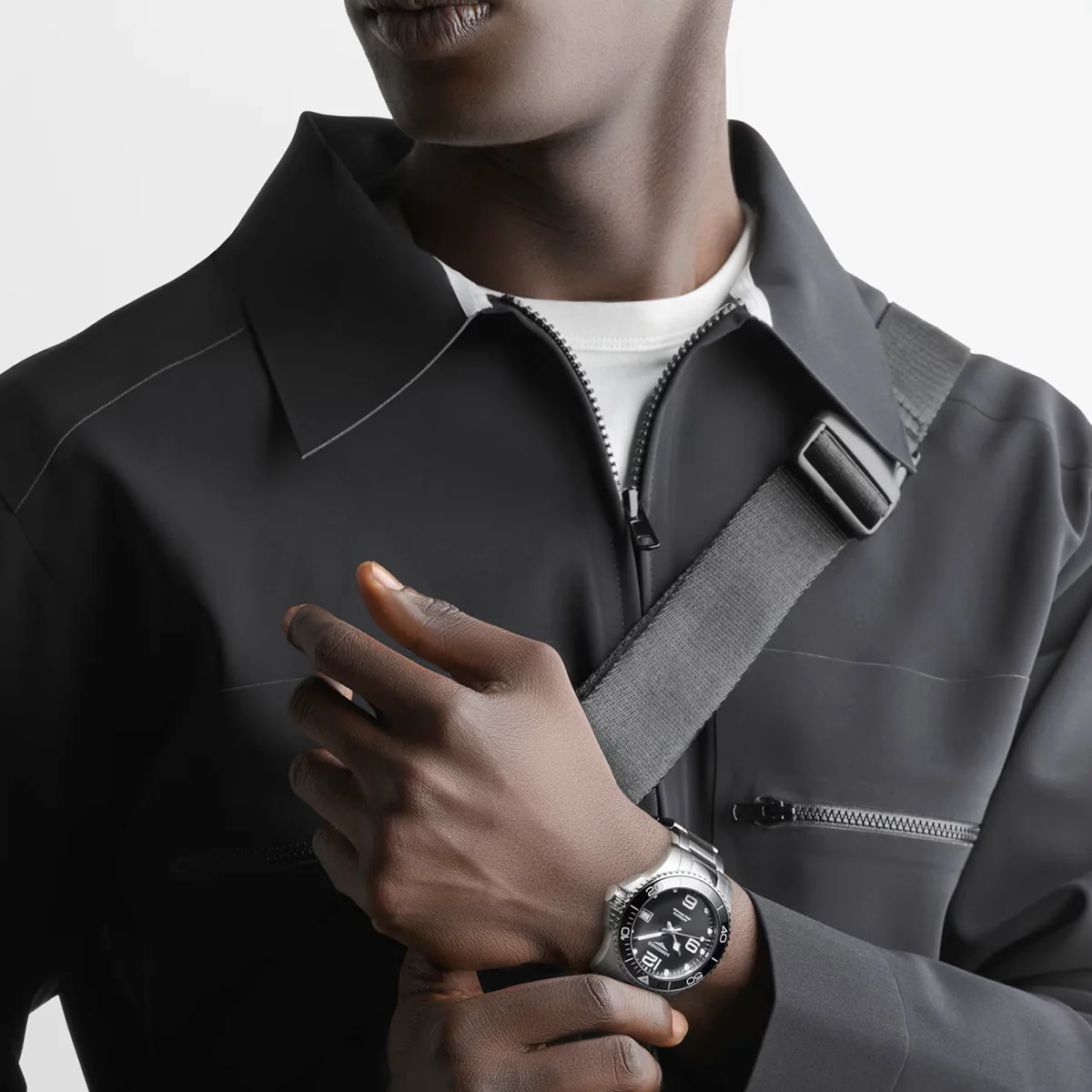 HydroConquest 39mm Black Dial Automatic Bracelet Watch - Image 6