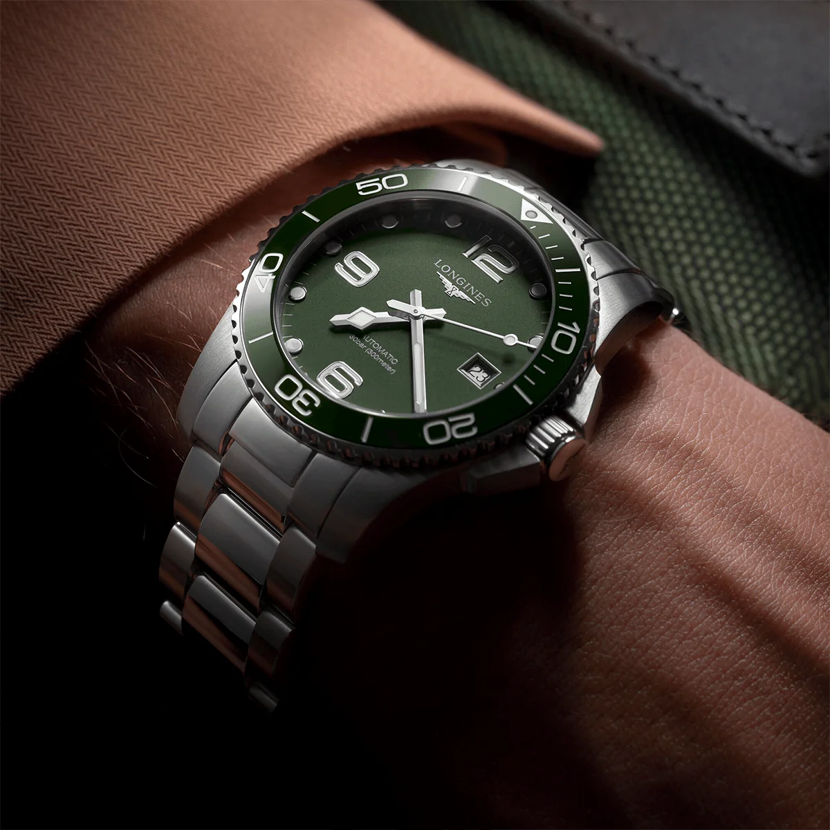 HydroConquest 41mm Green Dial & Ceramic Bezel Men's Bracelet Watch - Image 3