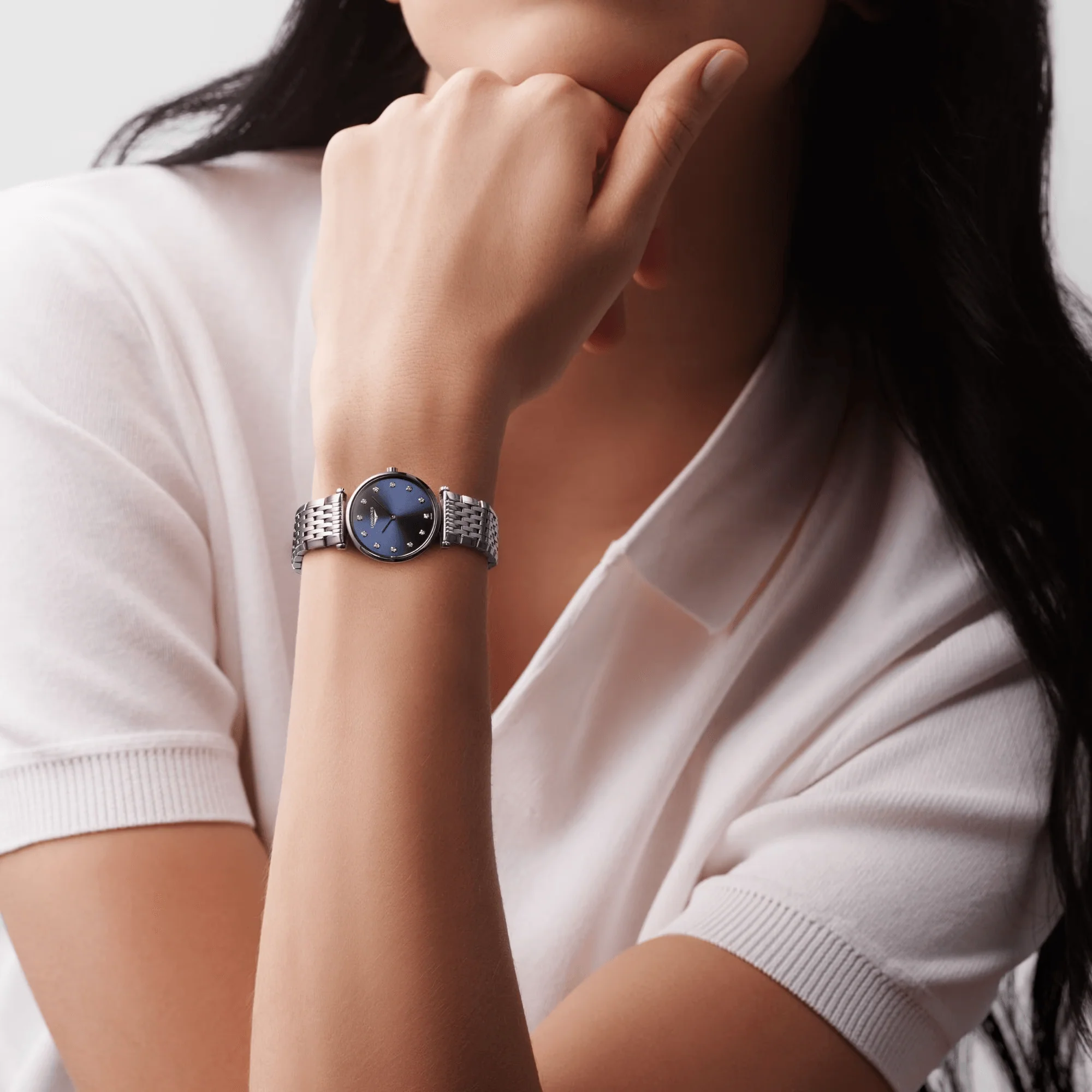 La Grande Classique 24mm Blue Diamond Dial Bracelet Watch - Image 2
