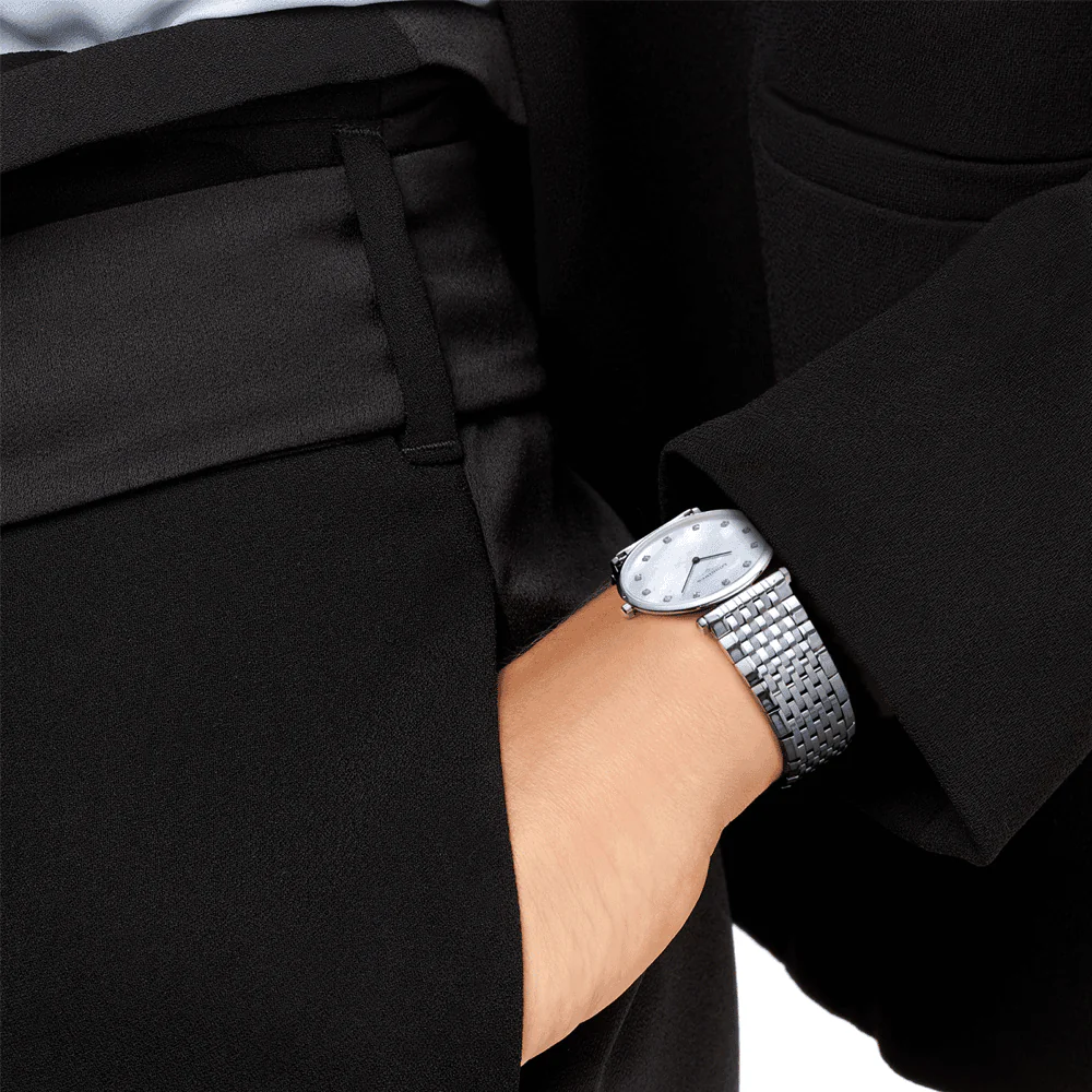 La Grande Classique 33mm Quartz Bracelet Watch - Image 3