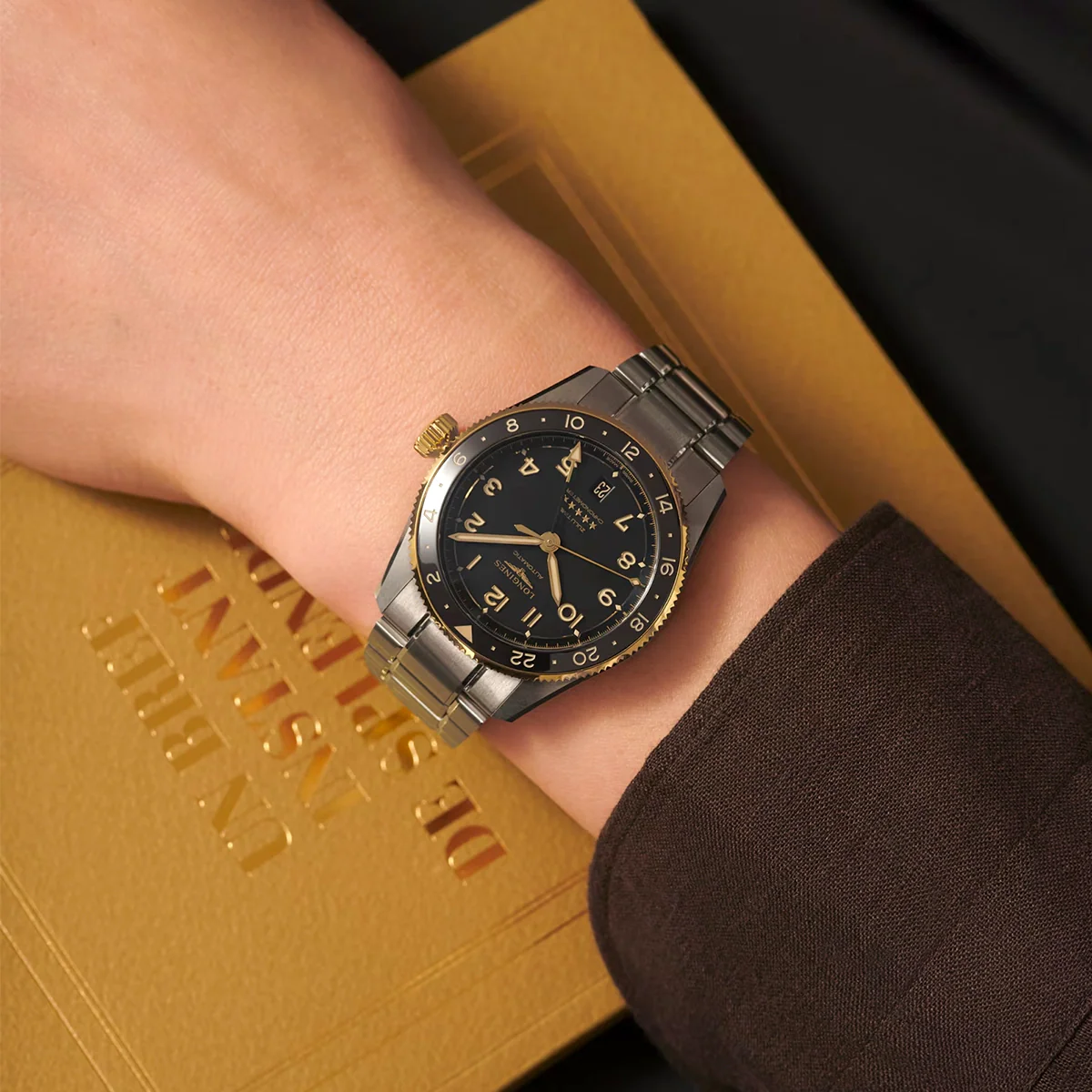 Spirit Zulu Time 39mm Anthracite Dial & Bezel Bracelet Watch - Image 6