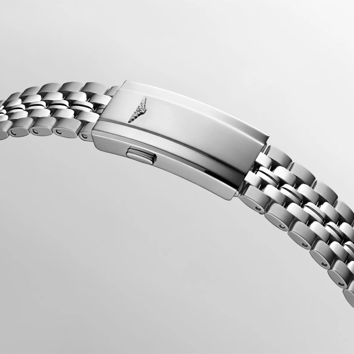 Ultra-Chron Classic 37mm Silver Dial Bracelet Watch - Image 6