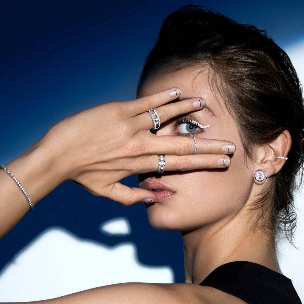 Move Classic 18ct White Gold Diamond Set Ring - Image 3