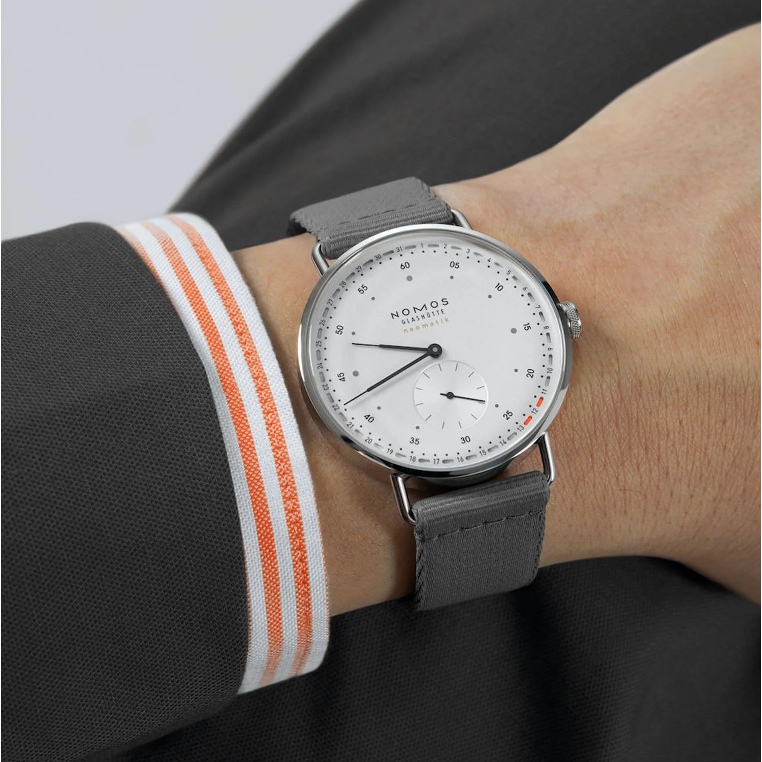 Metro Neomatik 41mm Update White  Automatic Watch - Image 2