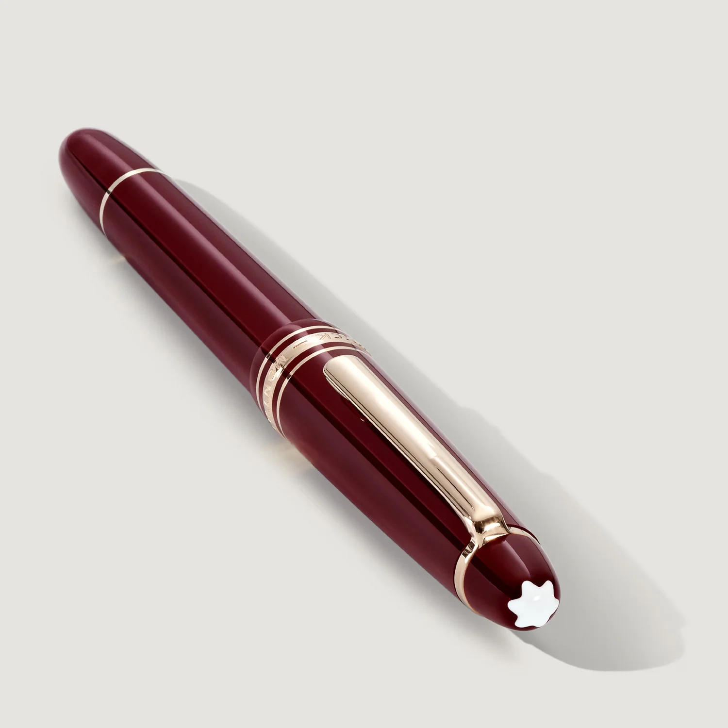 Meisterstück Burgundy Red Classique Fountain Pen - Image 5