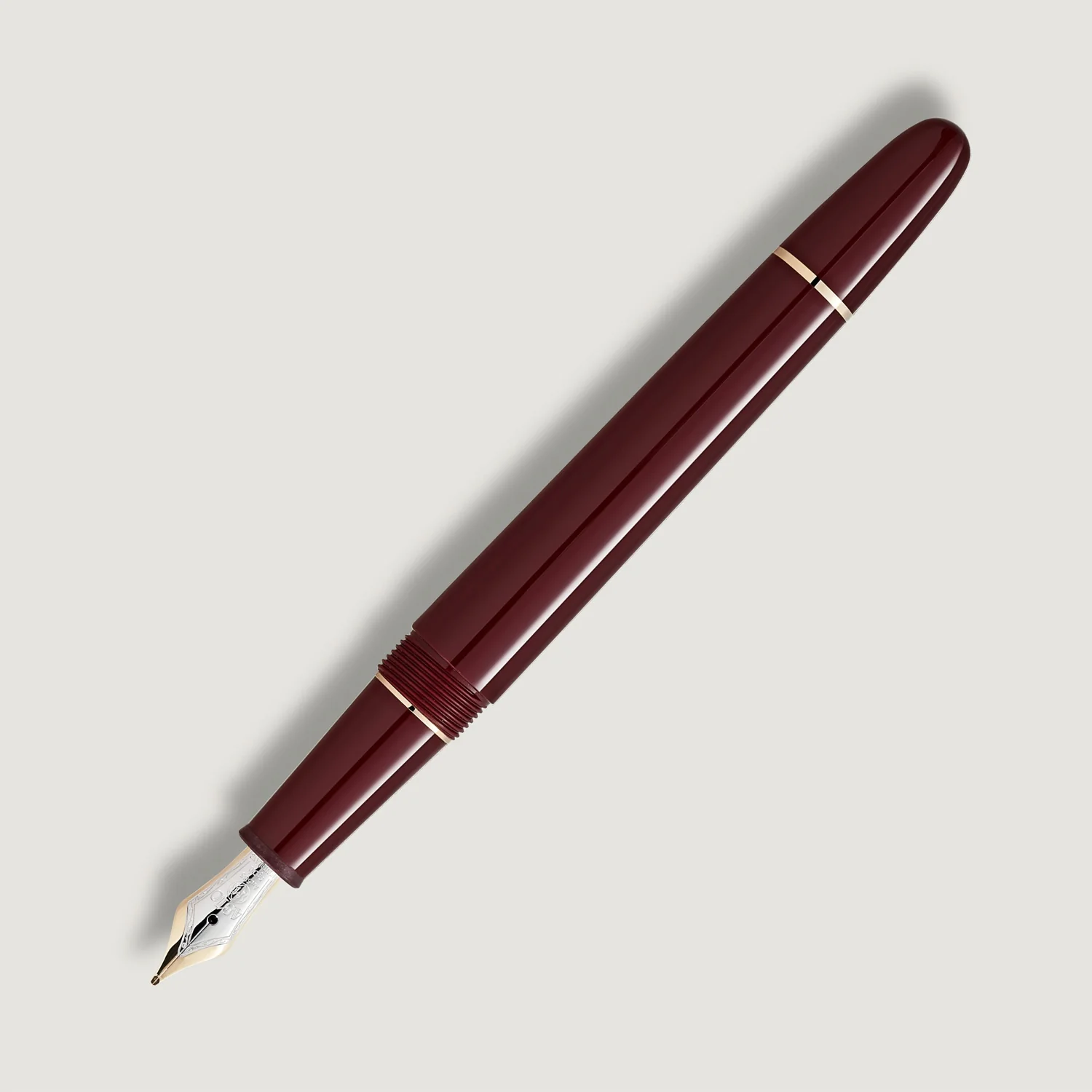Meisterstück Burgundy Red Classique Fountain Pen - Image 7