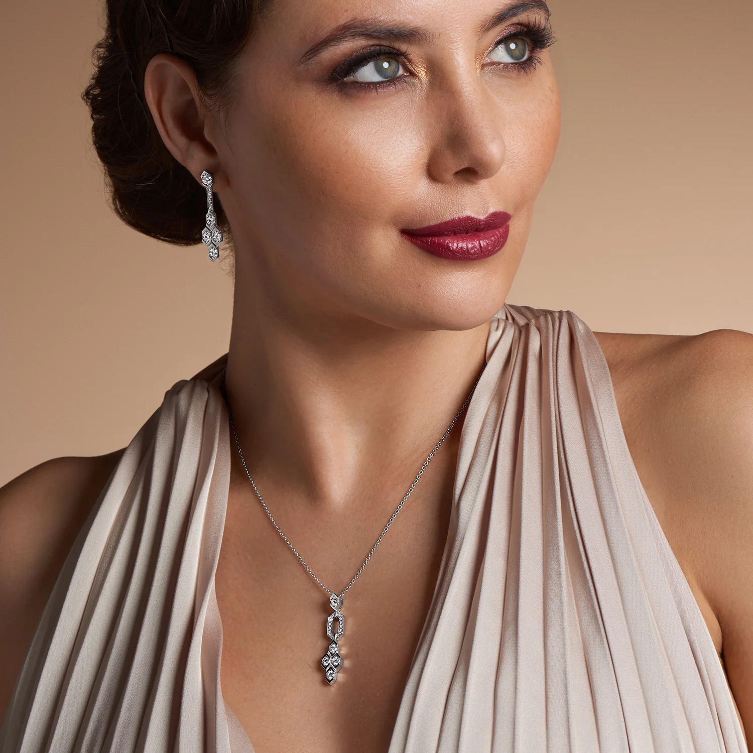 Nouveau Collection 18ct White Gold Full Diamond Pendant - Image 2