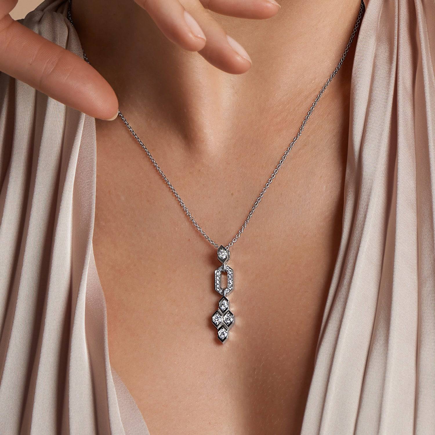 Nouveau Collection 18ct White Gold Full Diamond Pendant - Image 3