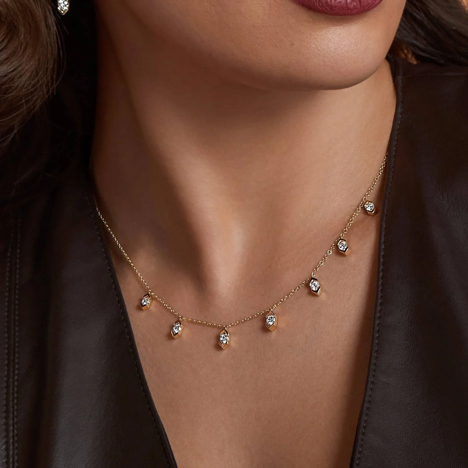 Nouveau Collection 18ct Yellow Gold 1.00 Carat Diamond Drop Necklet - Image 4