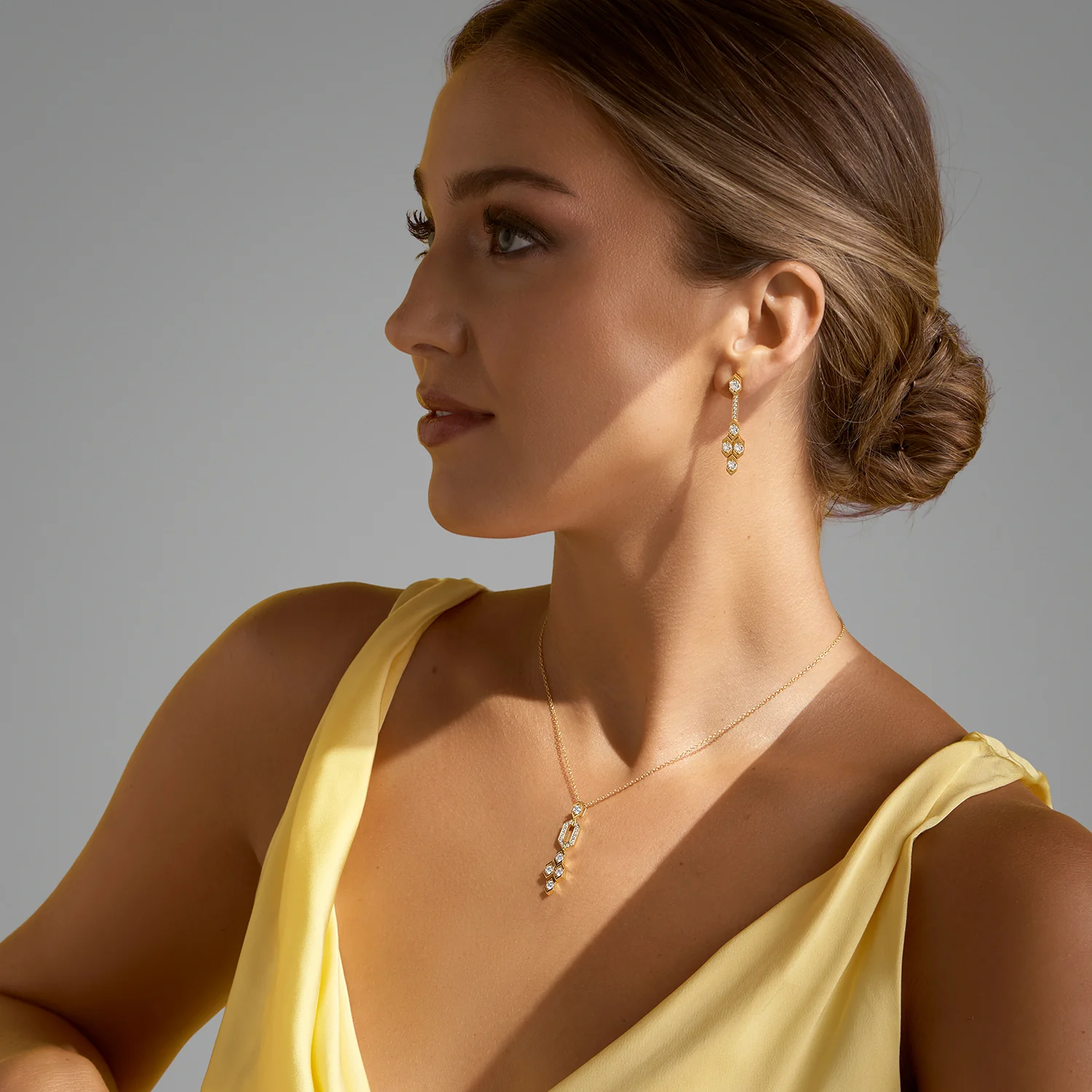 Nouveau Collection 18ct Yellow Gold Full Diamond Drop Earrings - Image 2