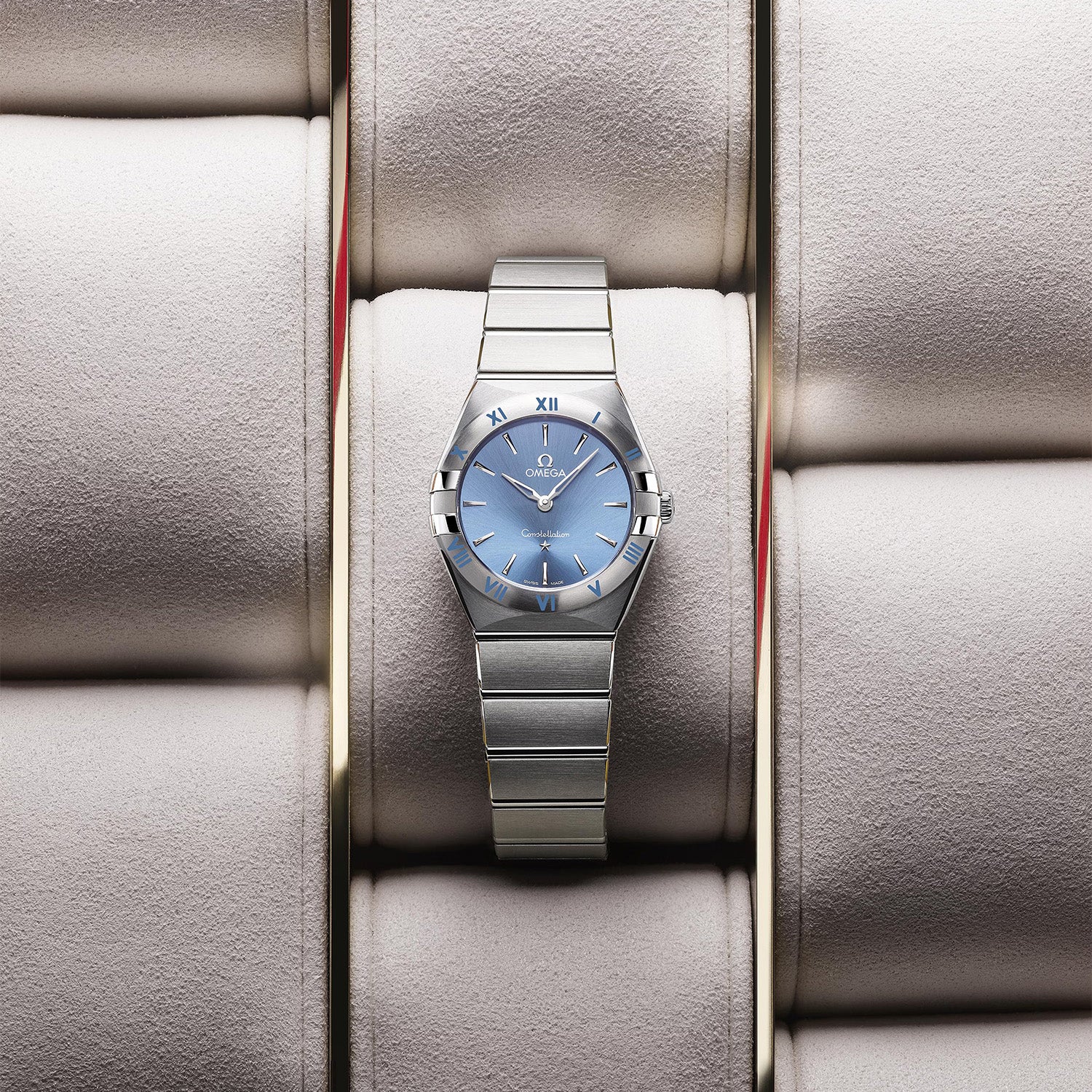 Constellation 28mm Celestial Blue Dial Ladies Bracelet Watch - Image 4